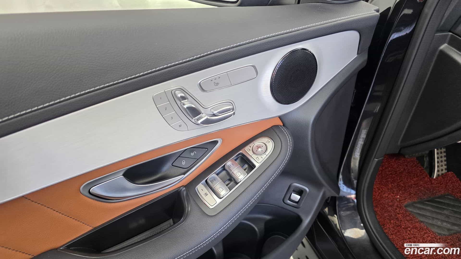 GLC-Class Mercedes-Benz 2021.3-OPTION-041