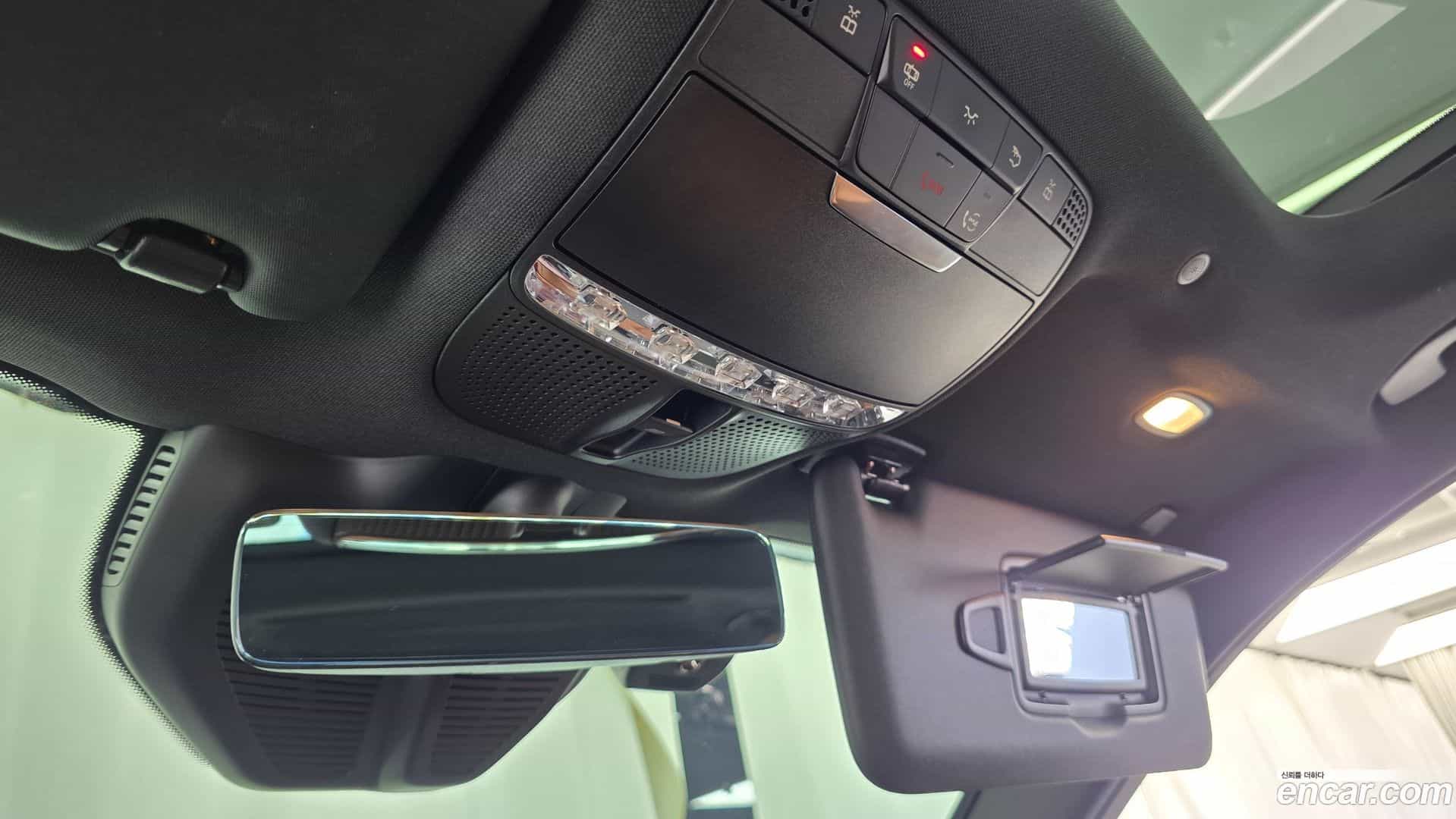 GLC-Class Mercedes-Benz 2021.3-OPTION-042
