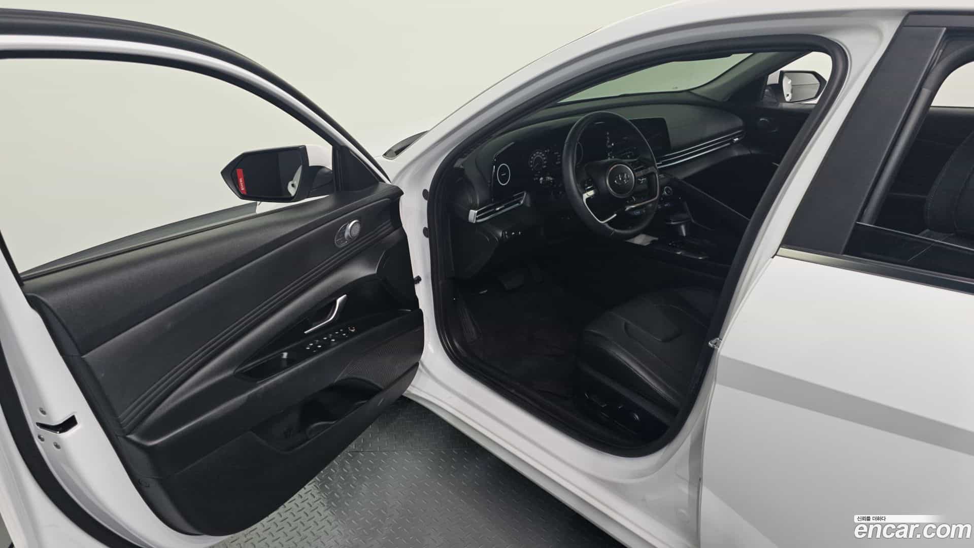 AVANTE Hyundai 2020.4-INNER-010