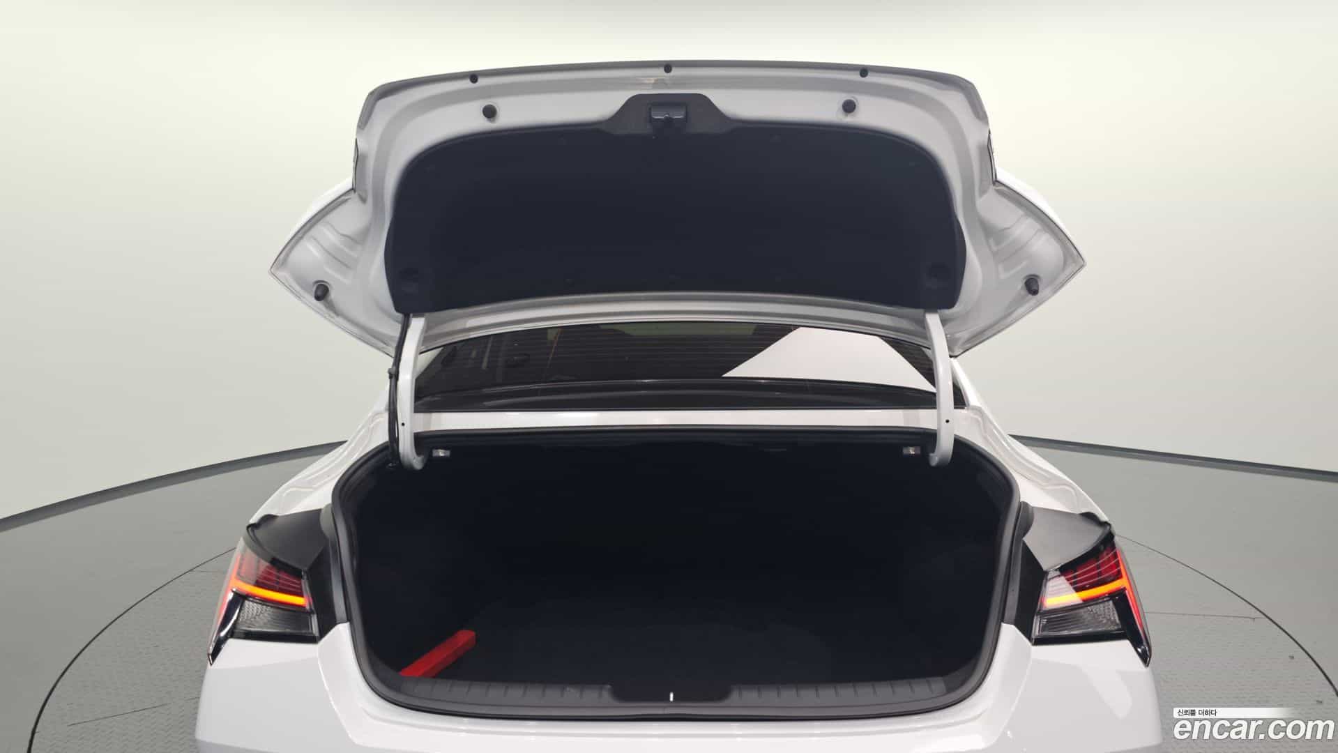 AVANTE Hyundai 2020.4-OPTION-024