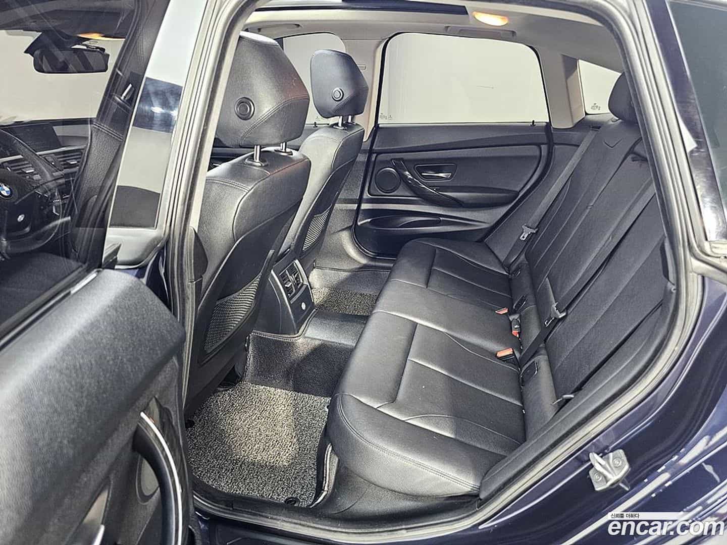 Gran Turismo BMW 2016.0-INNER-009