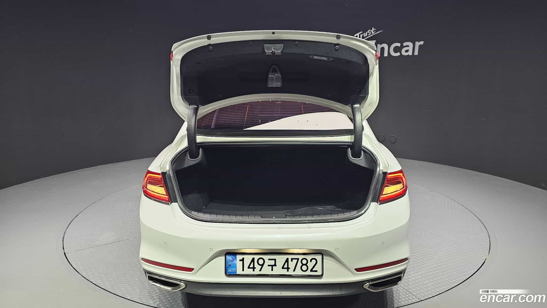 Grandeur Hyundai 2019.1-OPTION-023