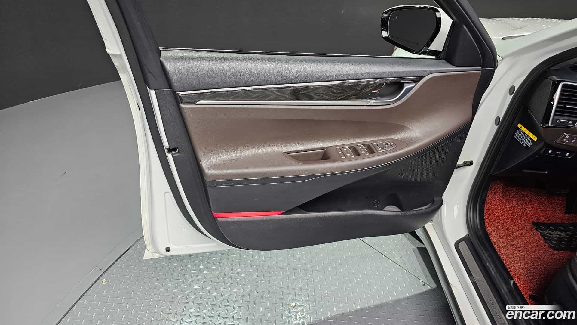 Grandeur Hyundai 2019.1-INNER-034