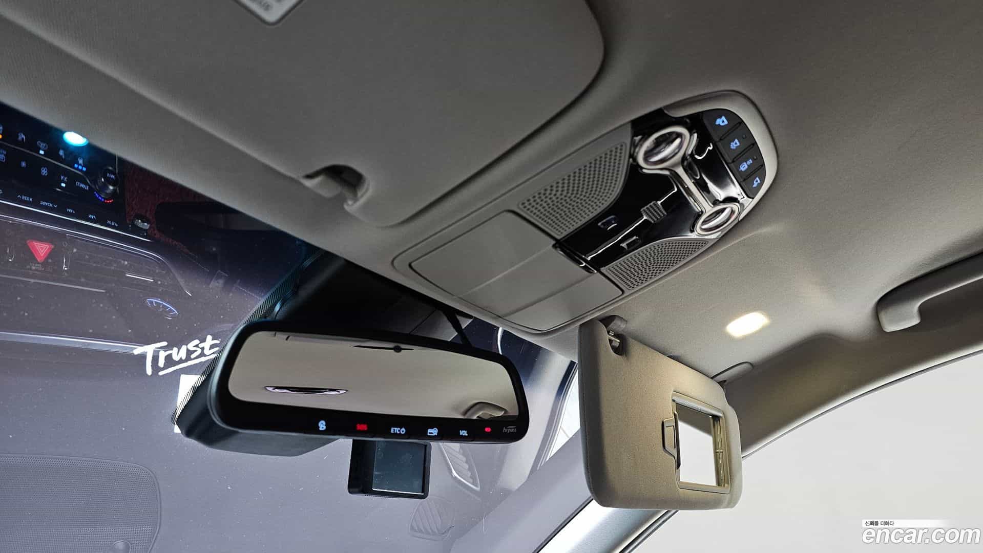 Grandeur Hyundai 2019.1-OPTION-042