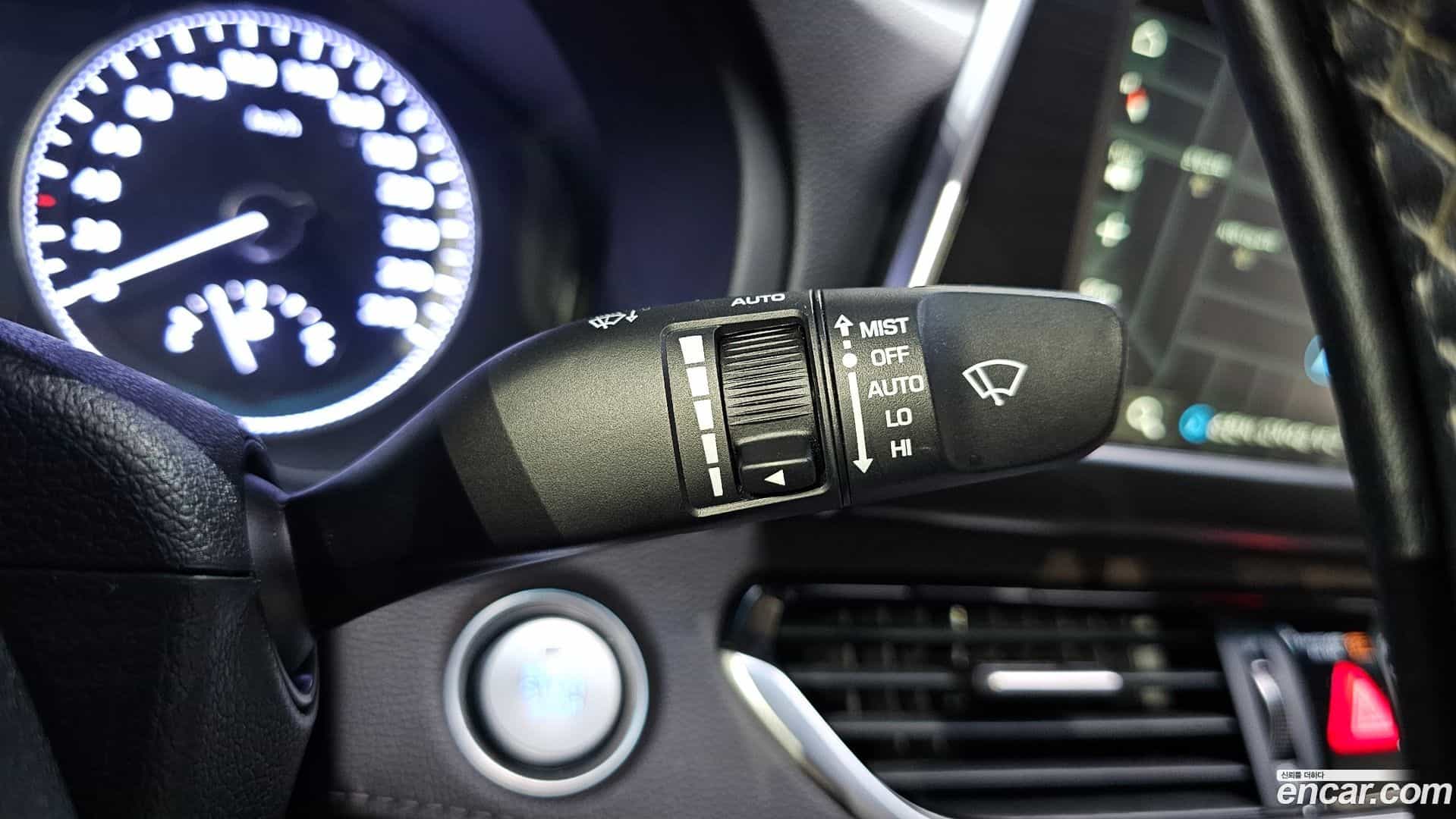 Grandeur Hyundai 2019.1-OPTION-047