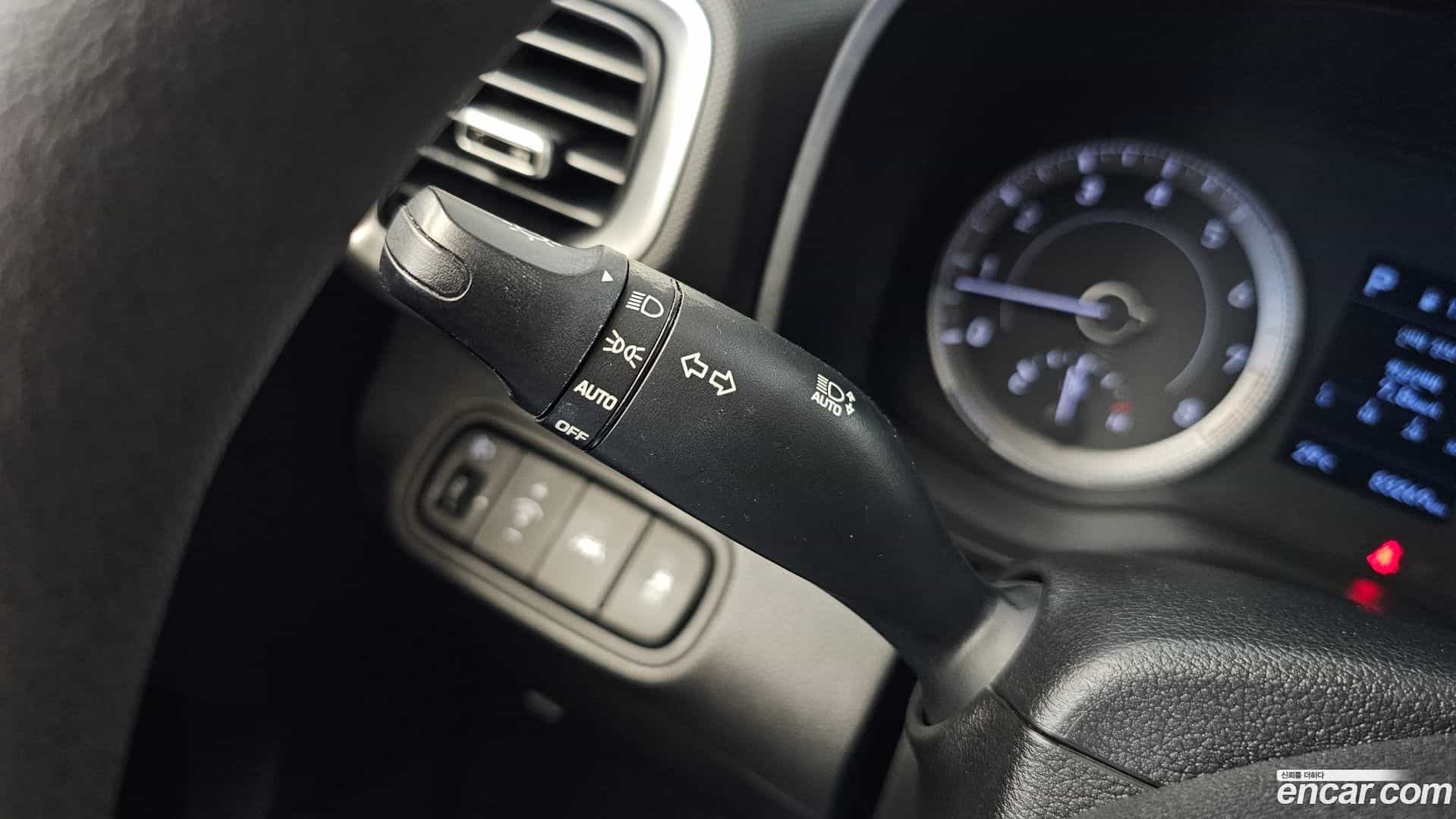 Venue Hyundai 2019.8-OPTION-022