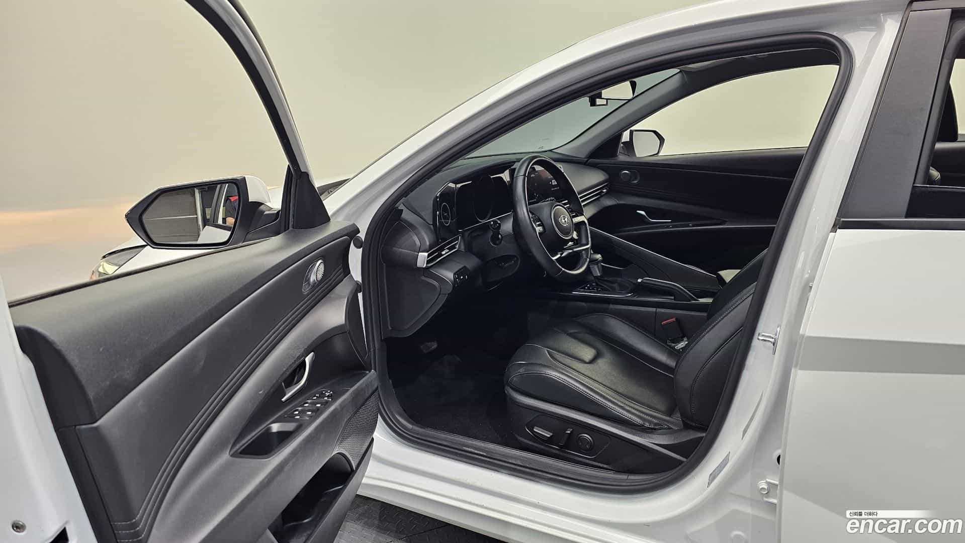 AVANTE Hyundai 2023.2-INNER-010