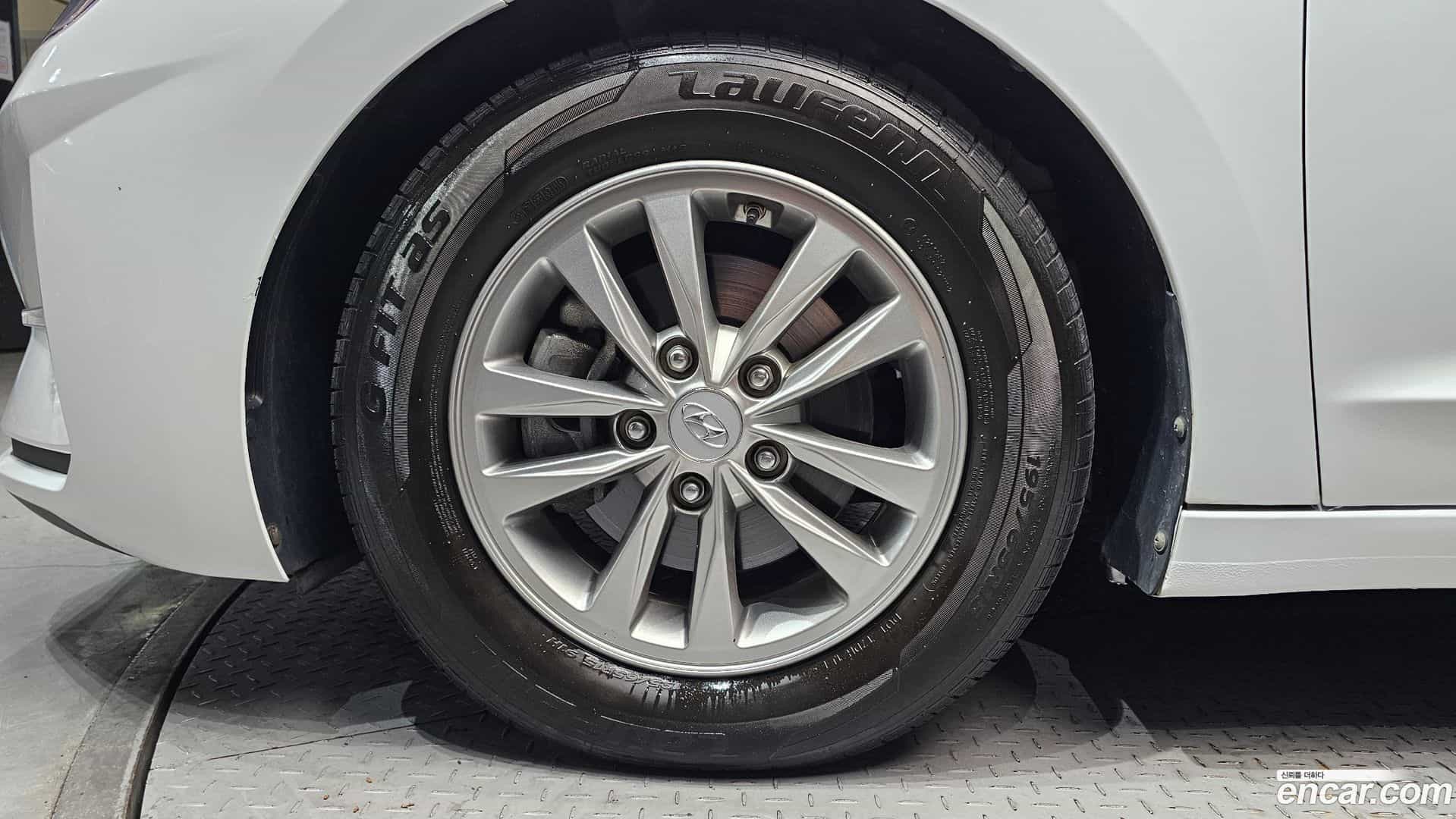 AVANTE Hyundai 2019.11-OUTER-005