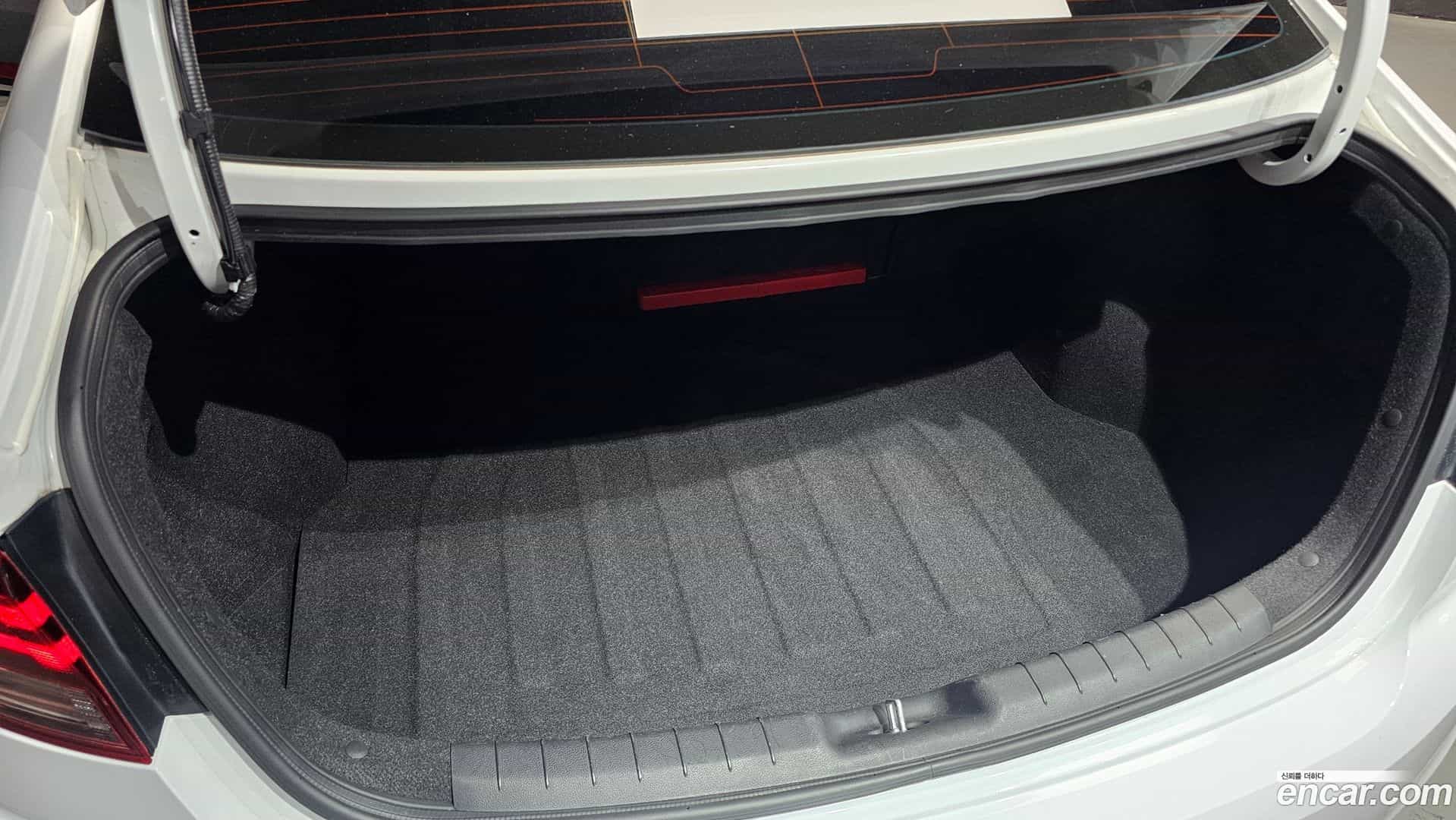 AVANTE Hyundai 2019.11-OPTION-043