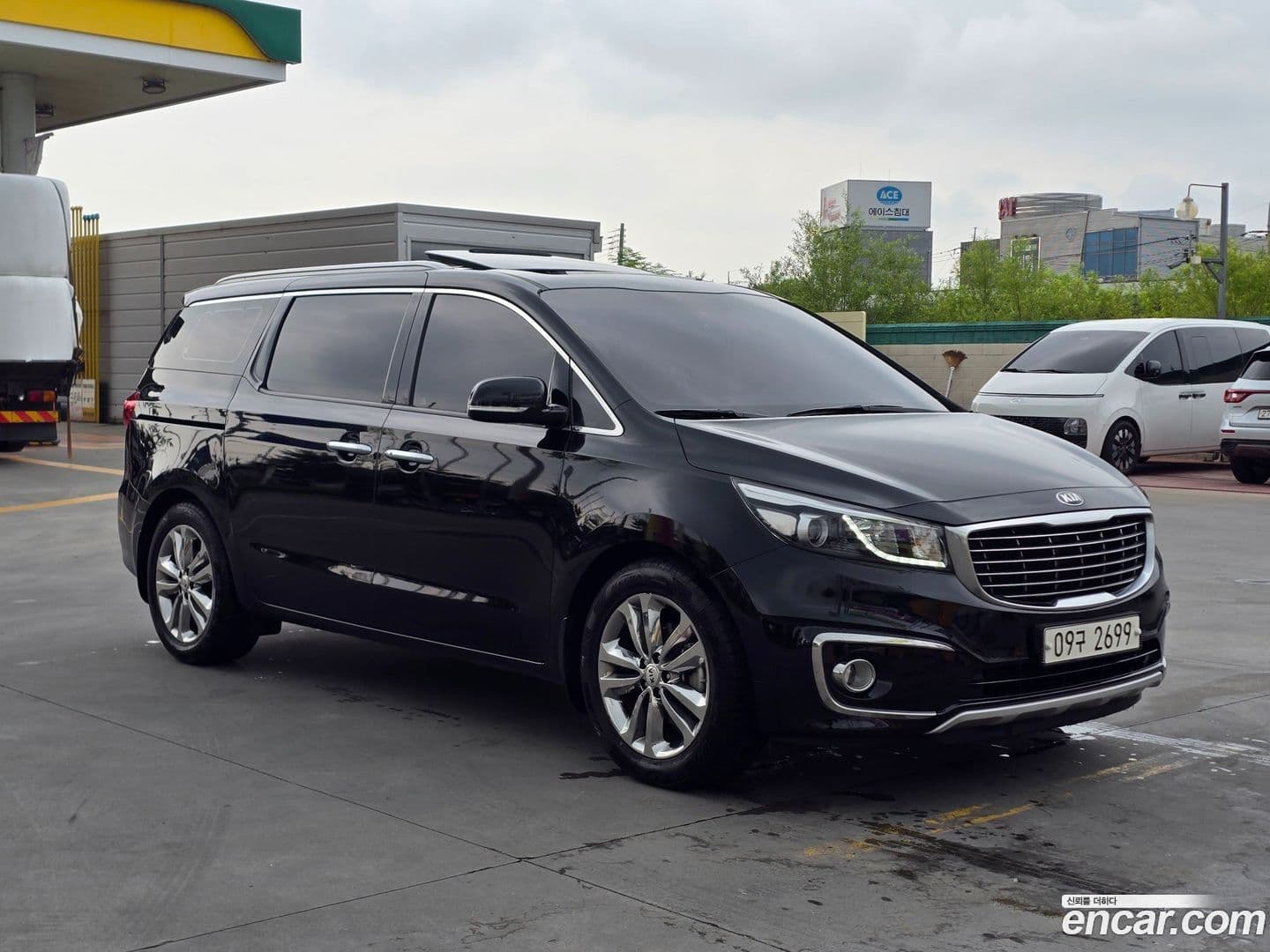 Main__Slider__Photo:Canival Kia 2018.2-0