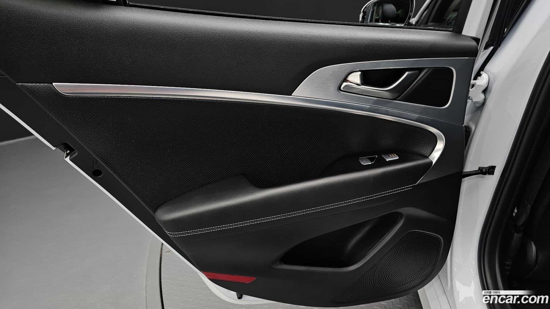 G70 Genesis 2018.0-INNER-035