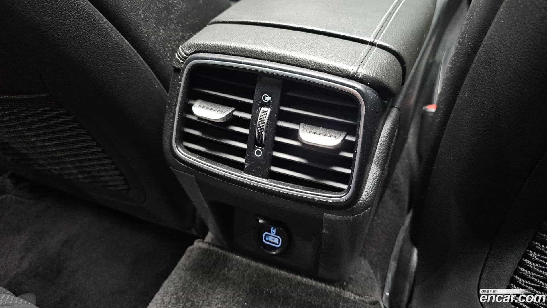 G70 Genesis 2018.0-OPTION-044