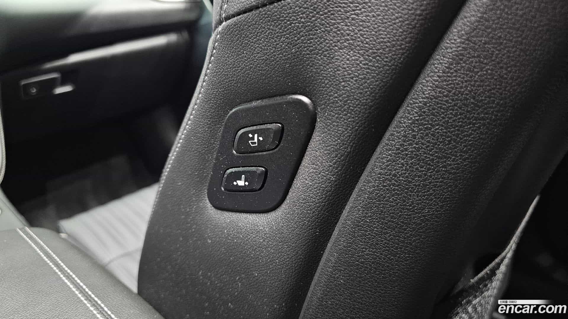 G70 Genesis 2018.0-OPTION-045