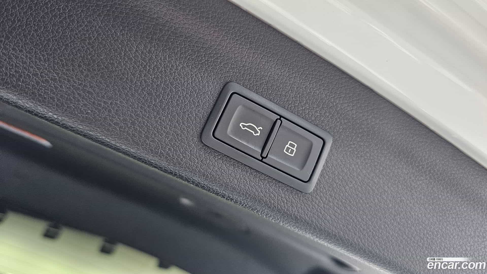 Q3 Audi 2022.5-OPTION-021