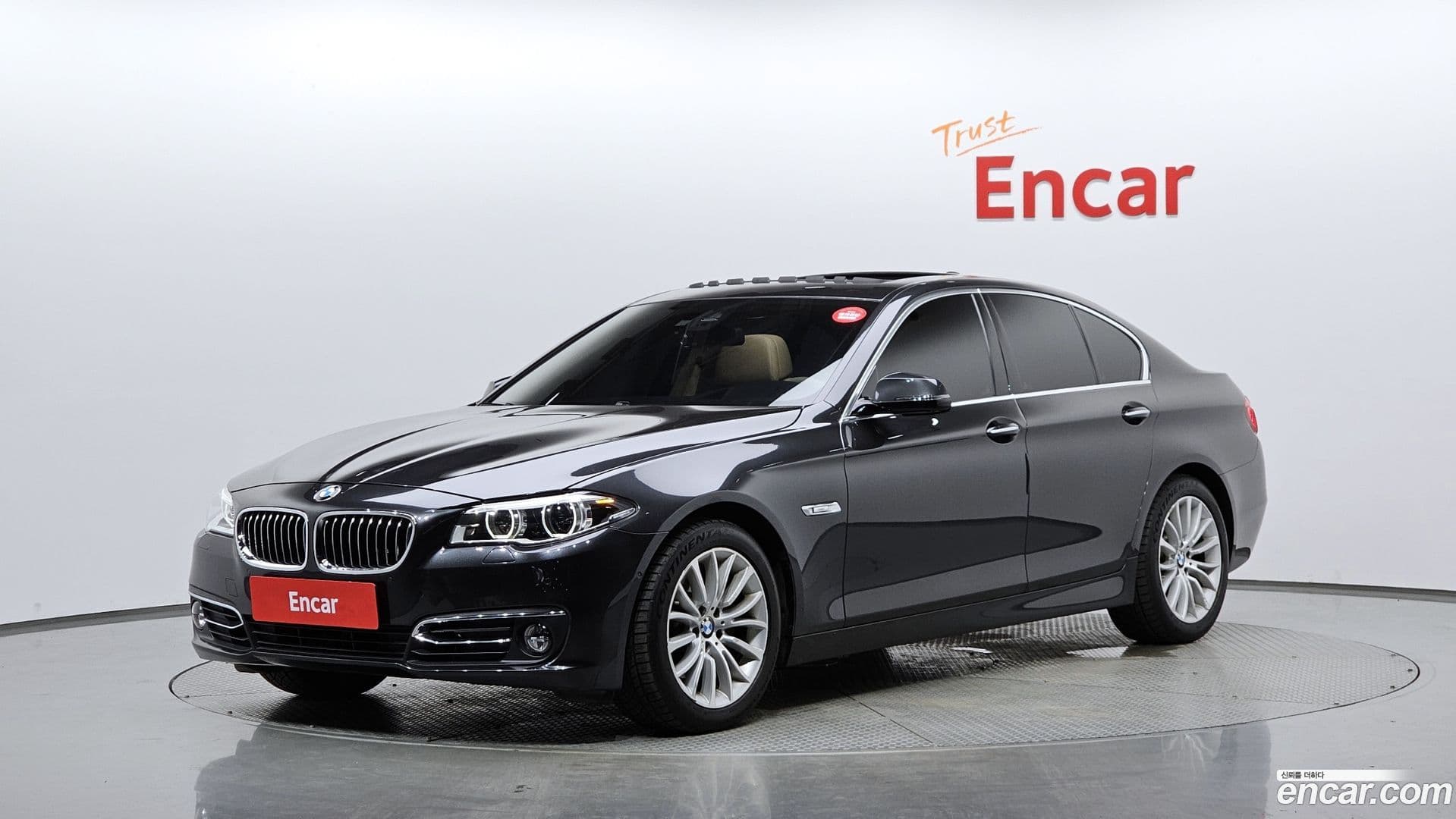 Main__Slider__Photo:5-Series BMW 2015.6-0