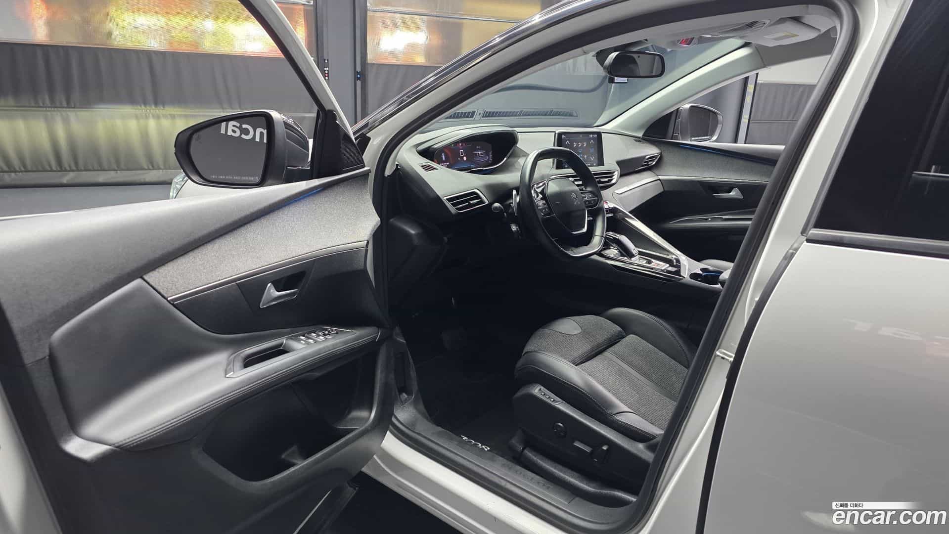 3008 Peugeot 2019.10-INNER-010