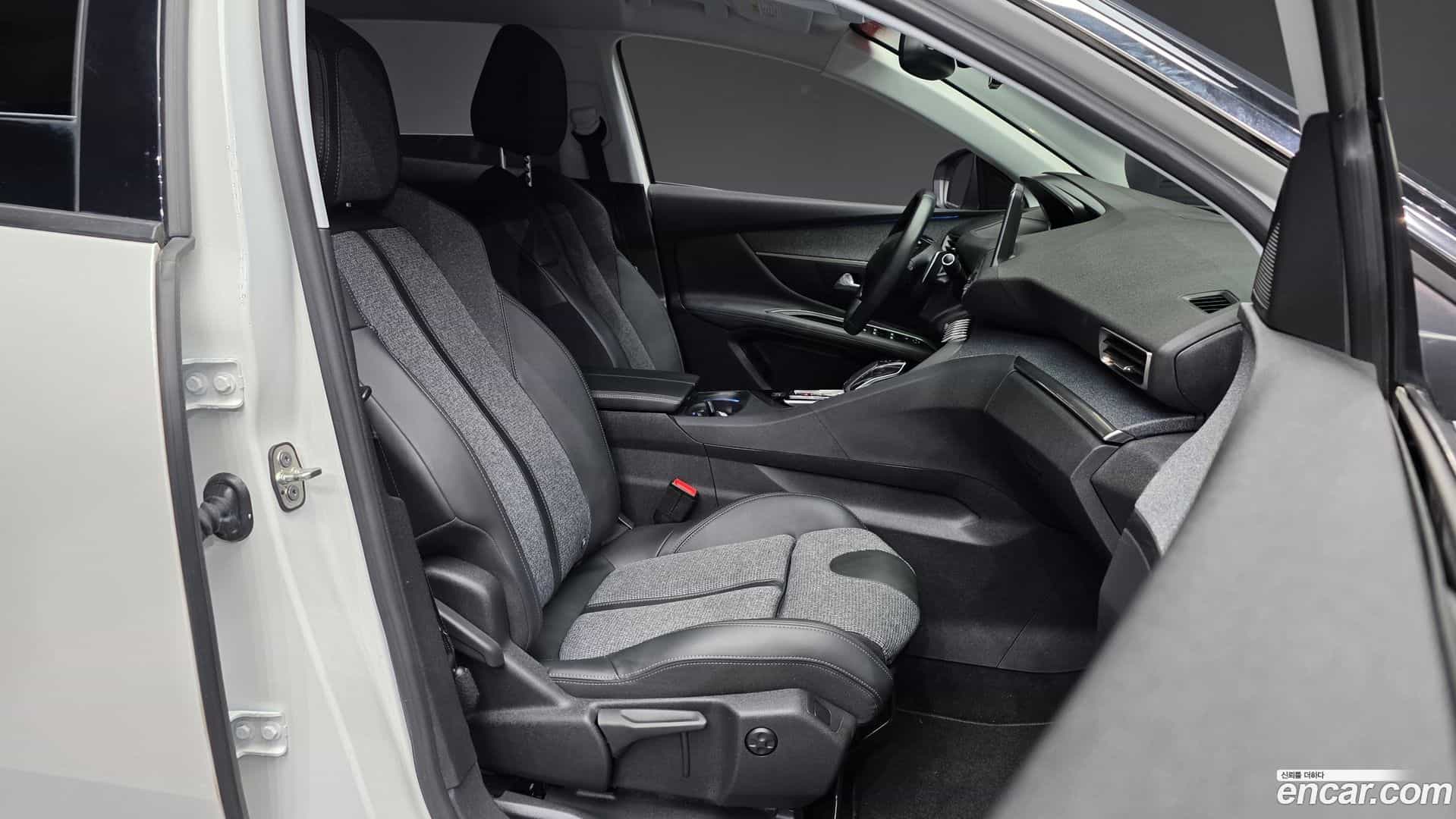 3008 Peugeot 2019.10-OPTION-015