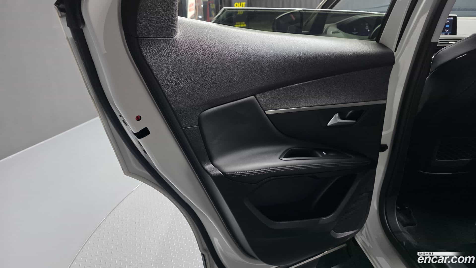3008 Peugeot 2019.10-INNER-034