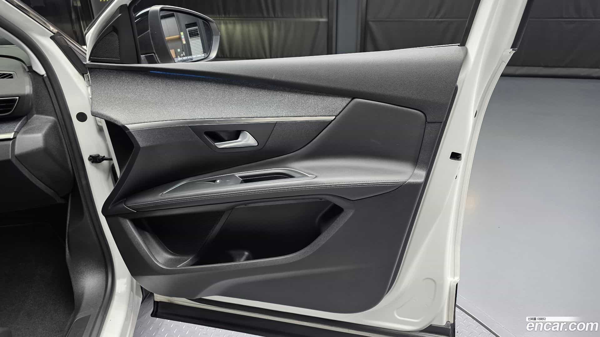 3008 Peugeot 2019.10-INNER-035
