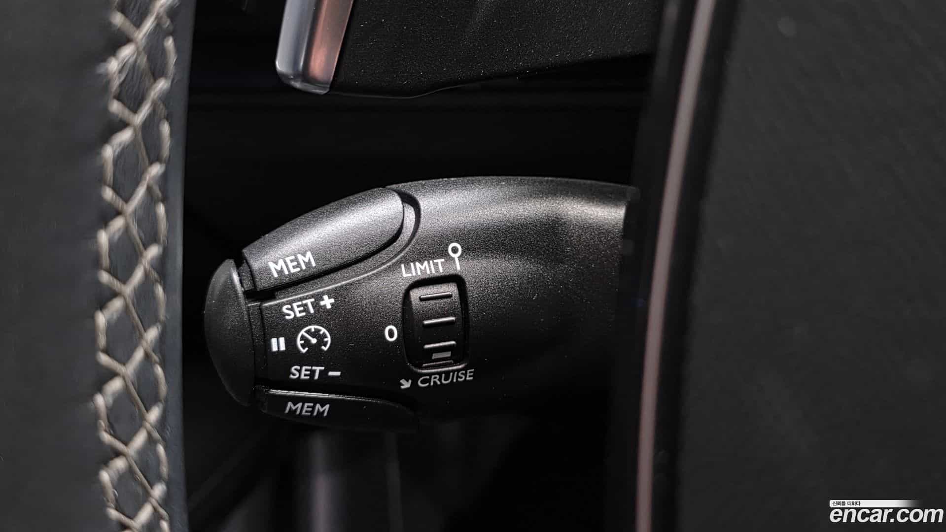 3008 Peugeot 2019.10-OPTION-041