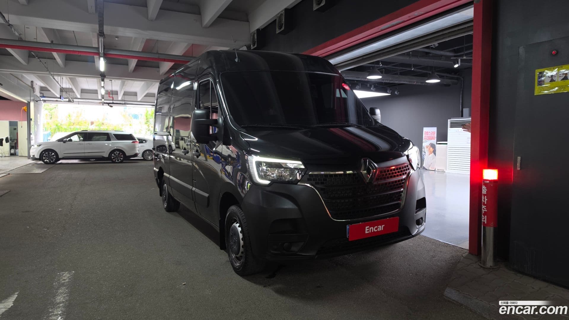 Main__Slider__Photo:Master Renault Korea 2024.6-0