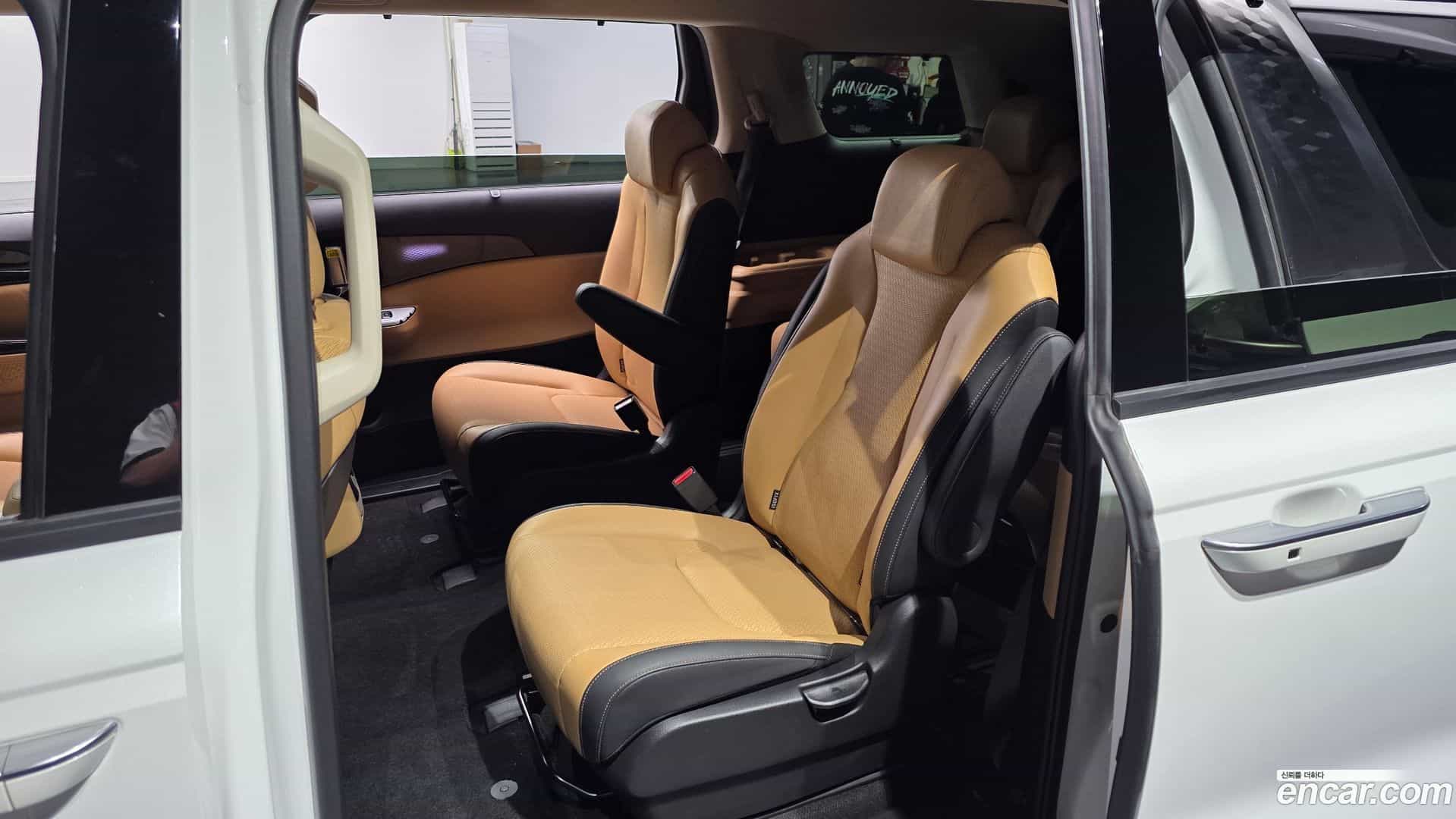 Canival Kia 2023.6-OPTION-016