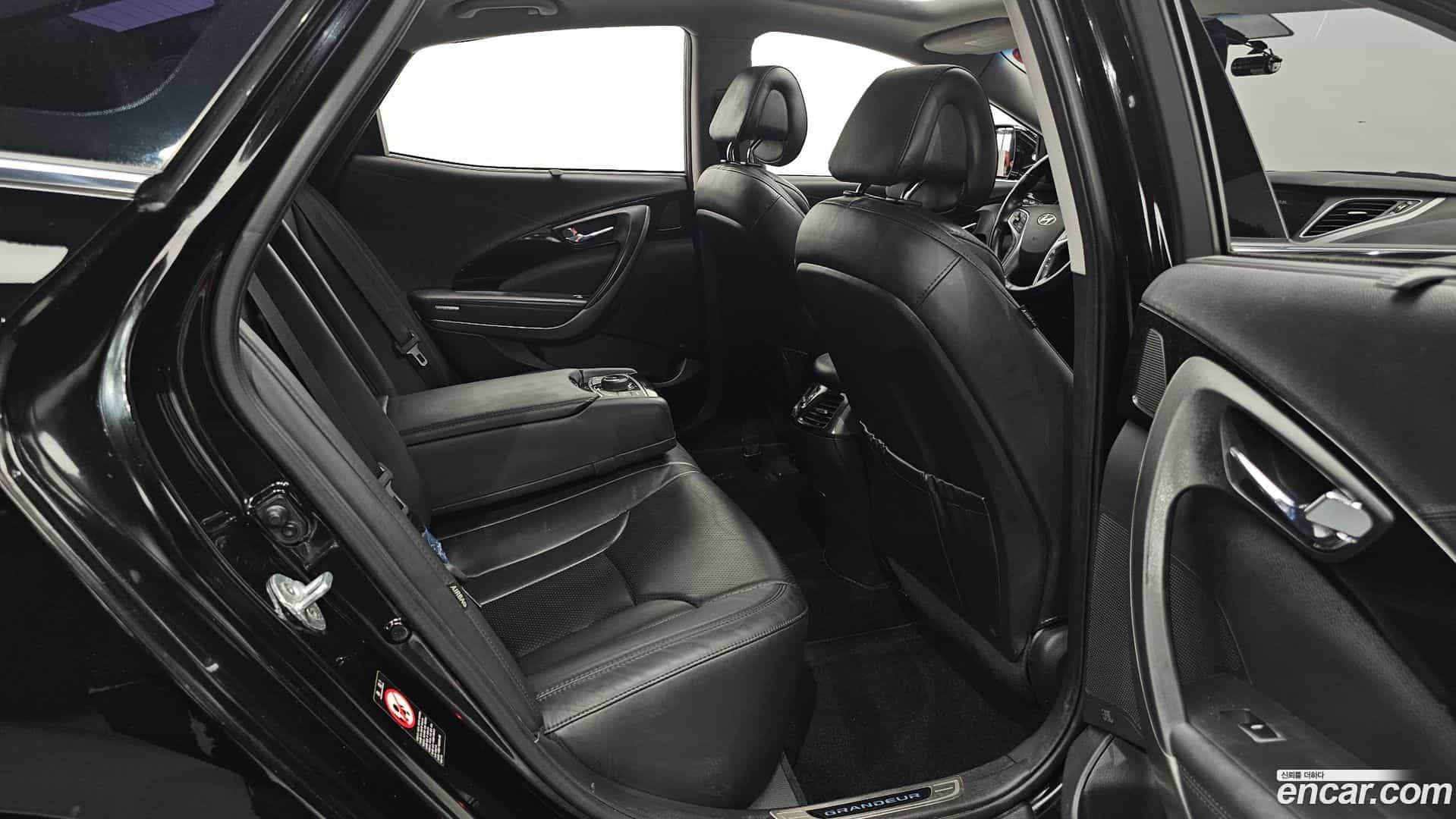 Grandeur Hyundai 2014.5-INNER-036