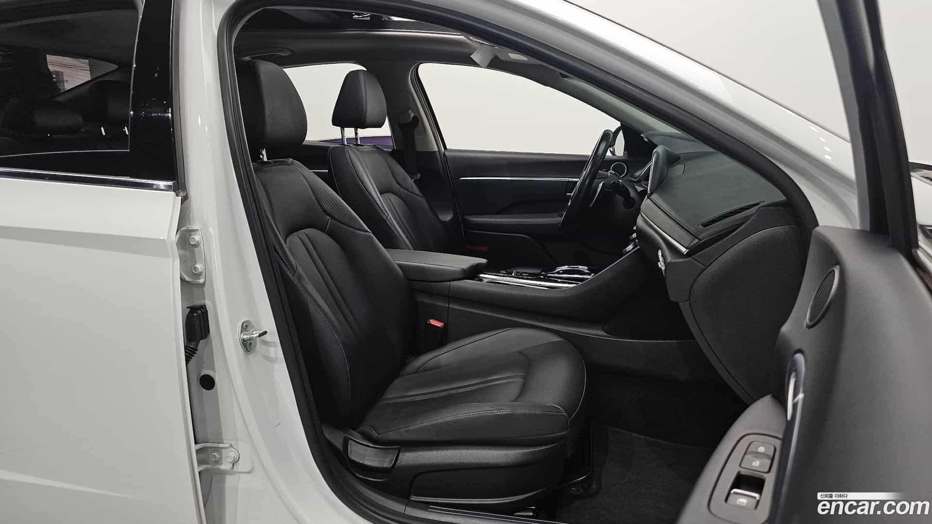 Sonata Hyundai 2019.10-INNER-010