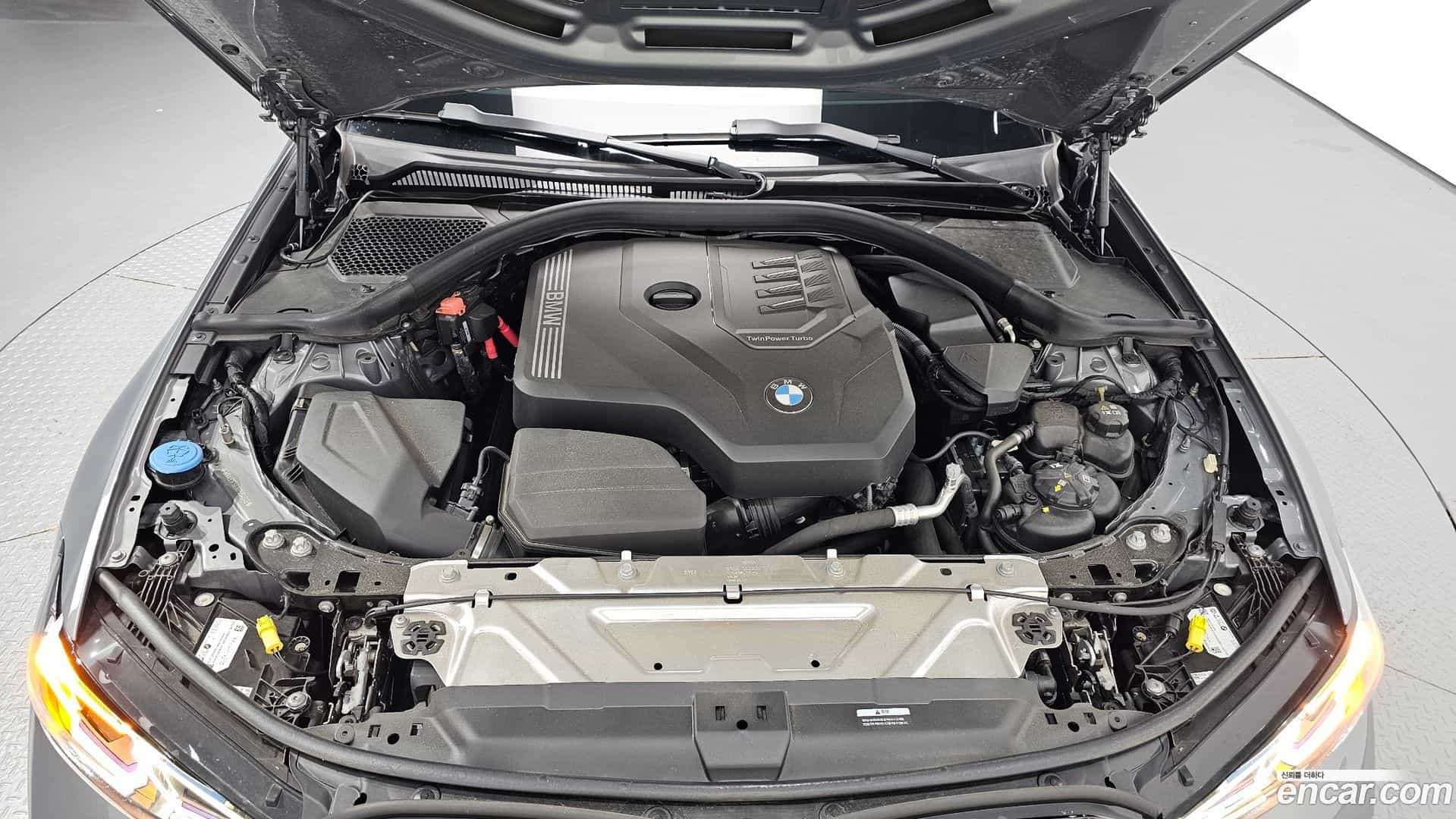 3-Series BMW 2024.1-OUTER-006