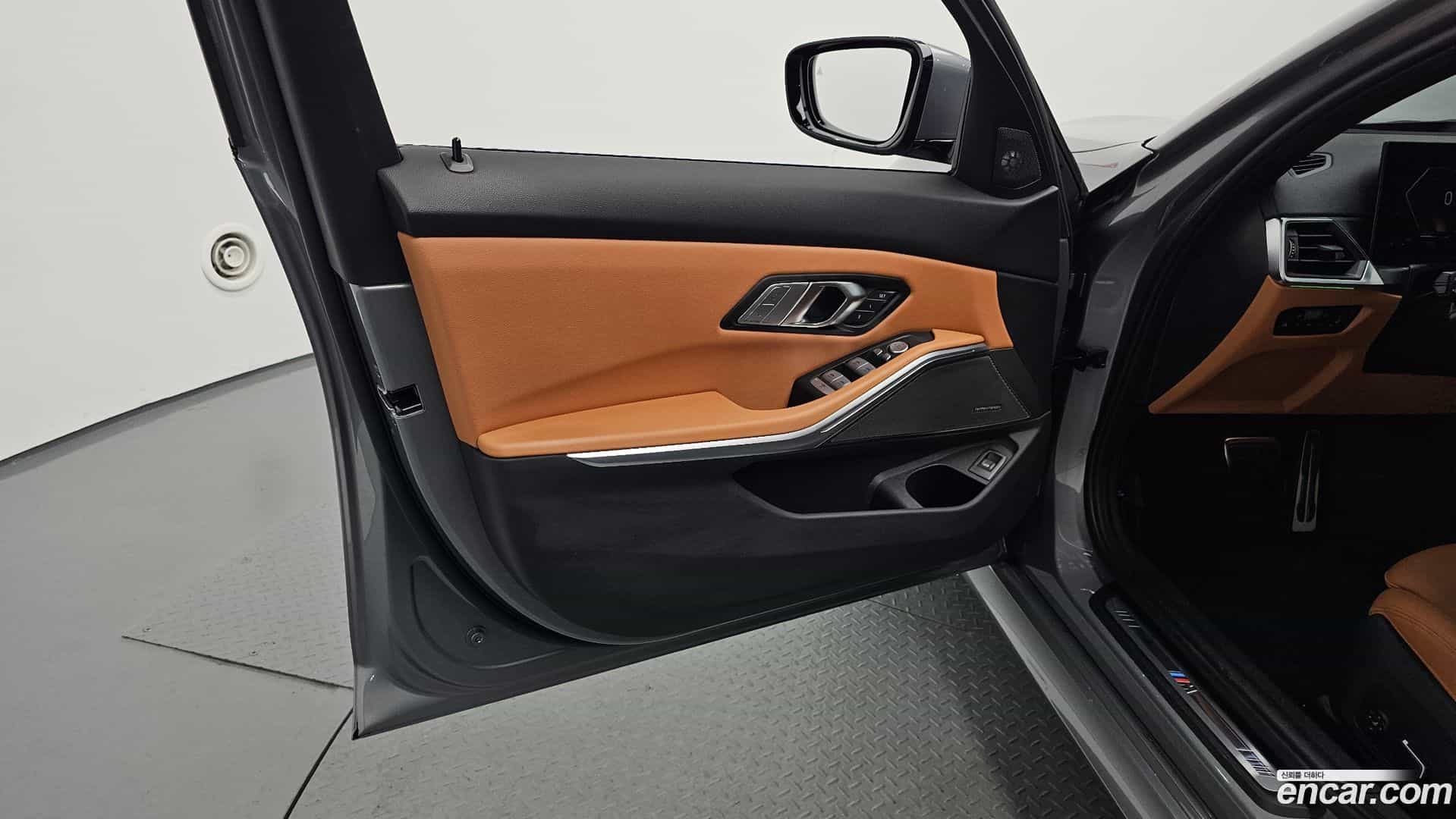 3-Series BMW 2024.1-INNER-034