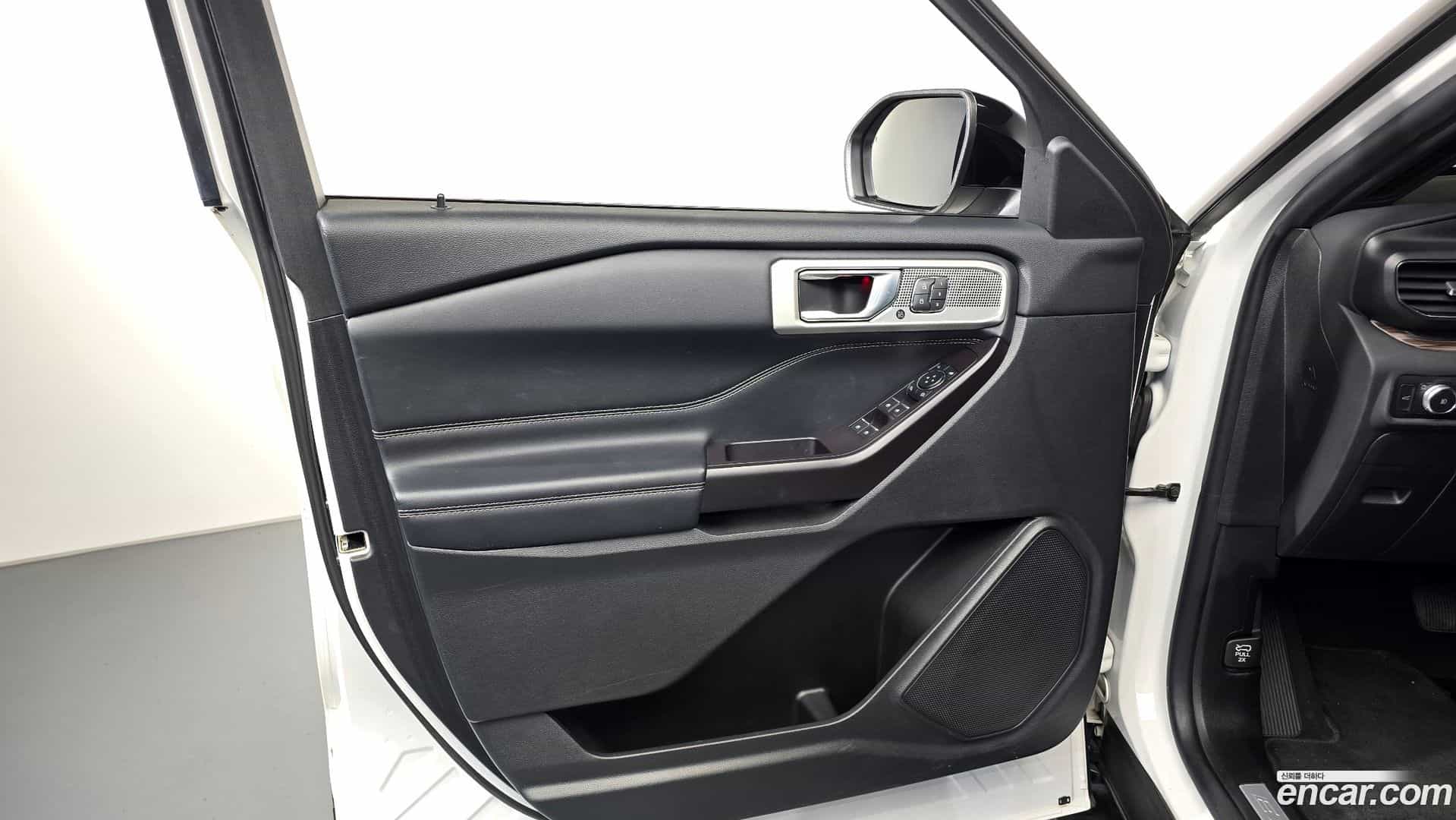 Explorer Ford 2020.3-INNER-034