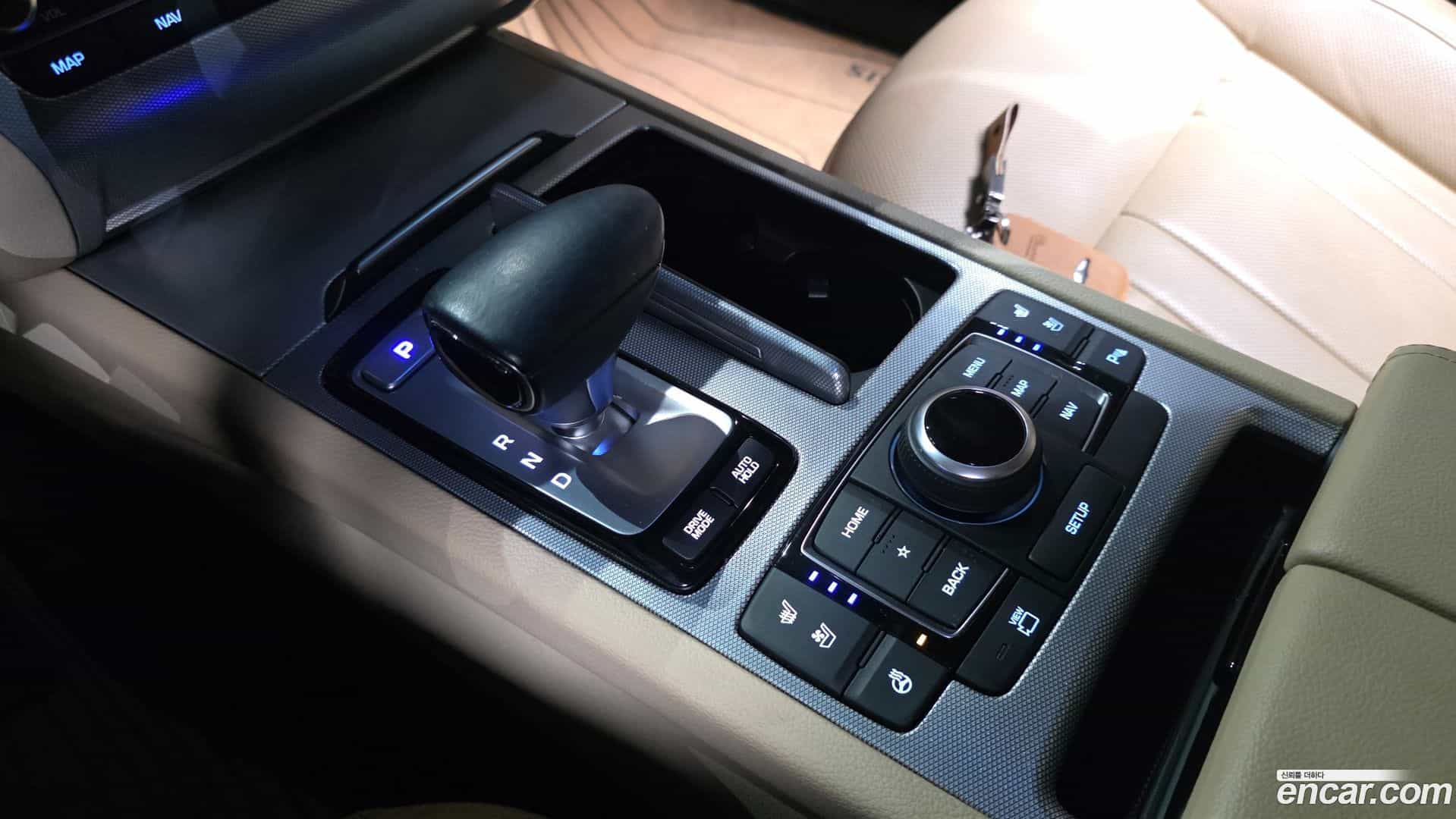 G80 Genesis 2019.4-INNER-009