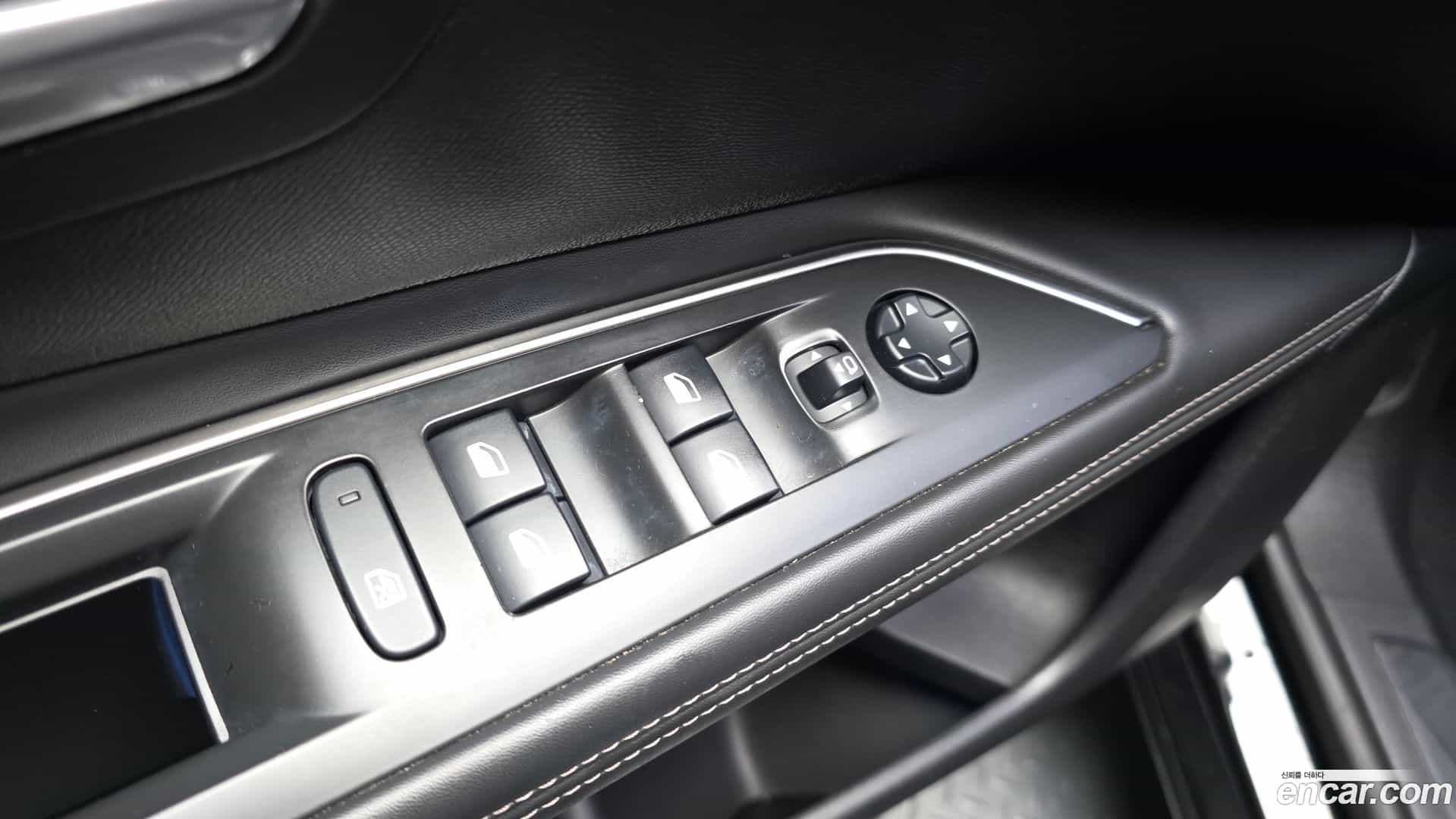 3008 Peugeot 2017.7-OPTION-042