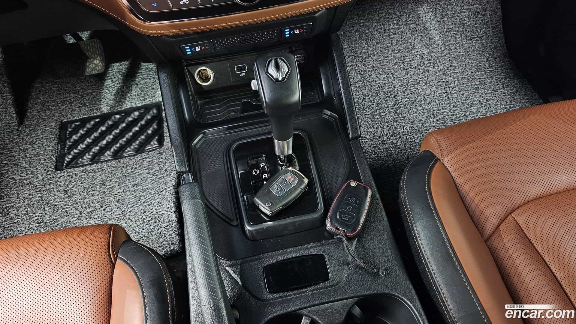 Rexton KG Mobility 2020.5-INNER-009
