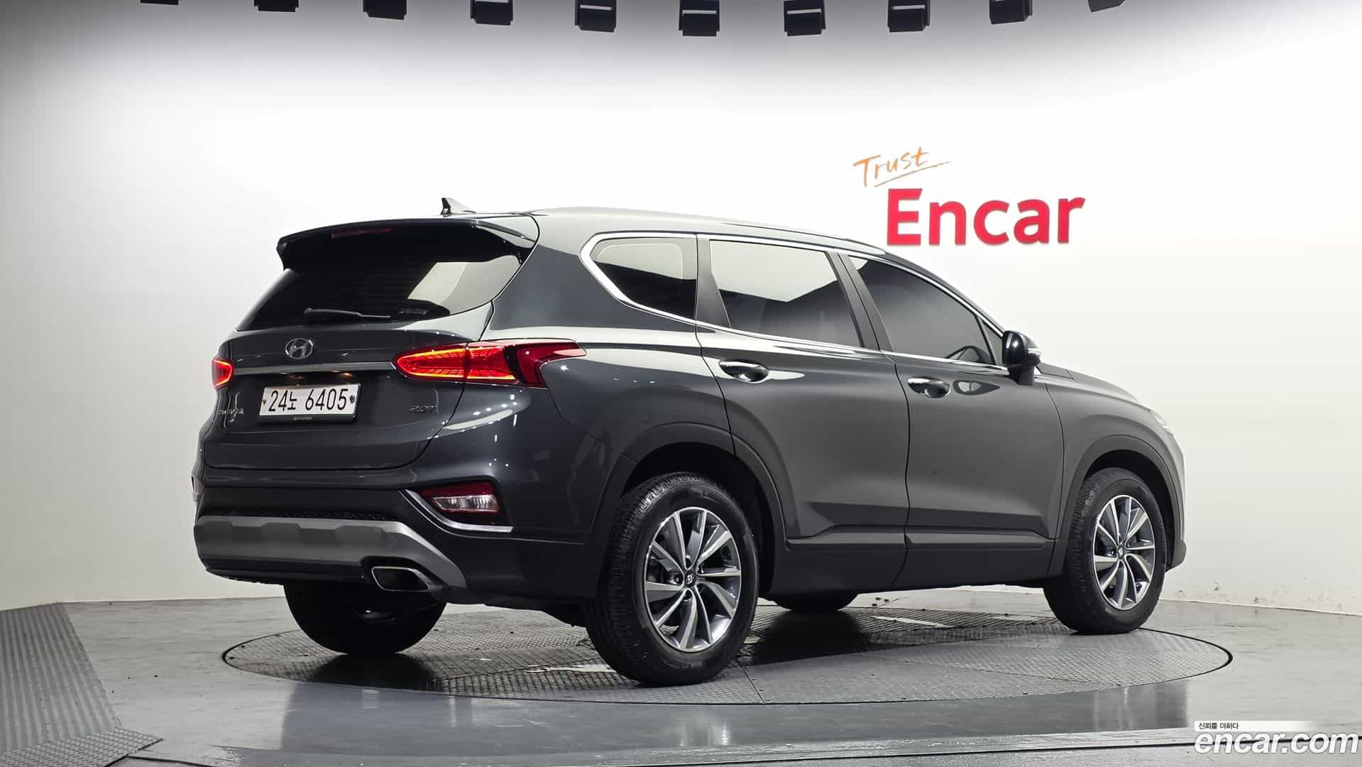 Santafe Hyundai 2018.8-OUTER-002