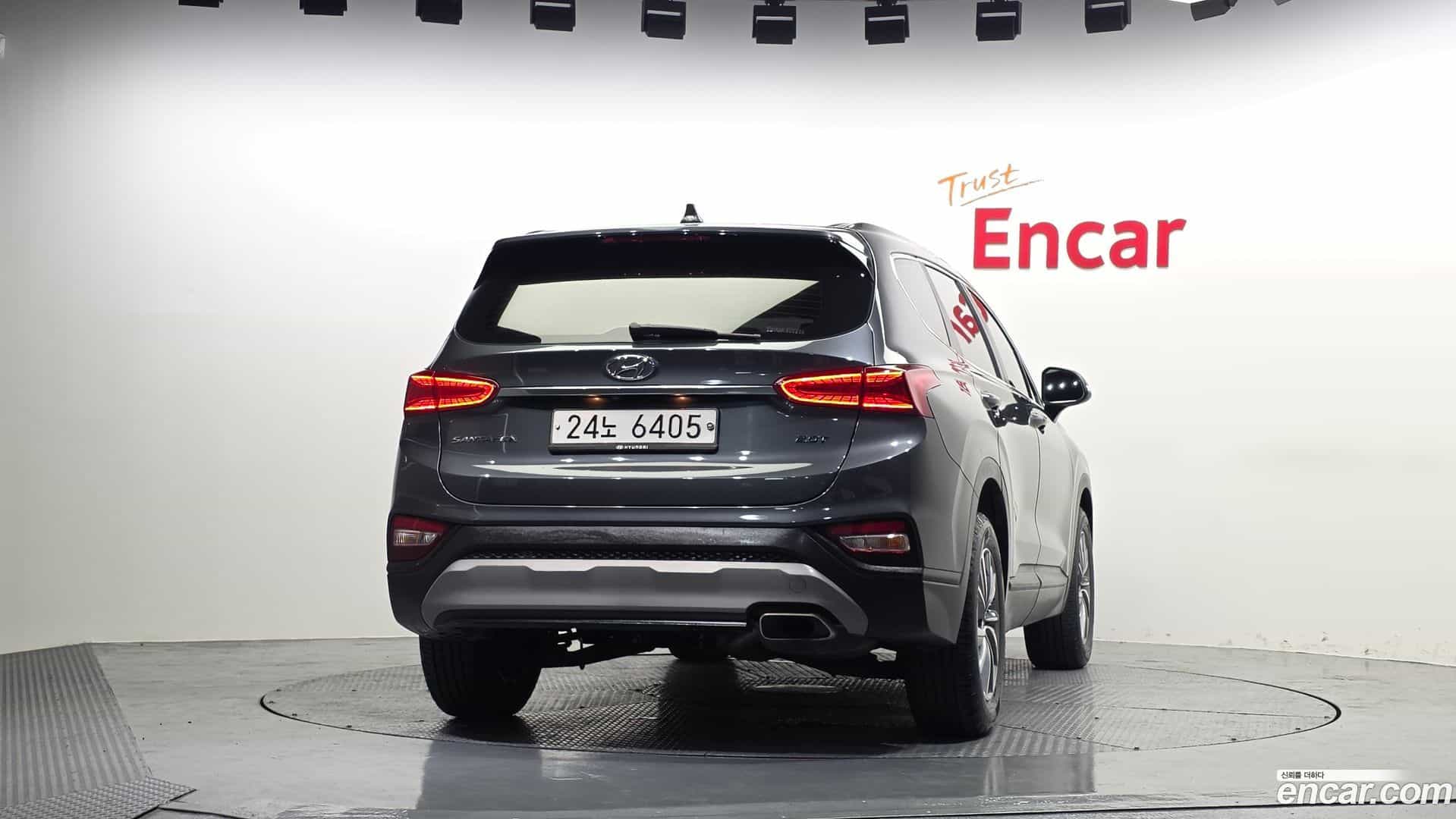 Santafe Hyundai 2018.8-OUTER-004