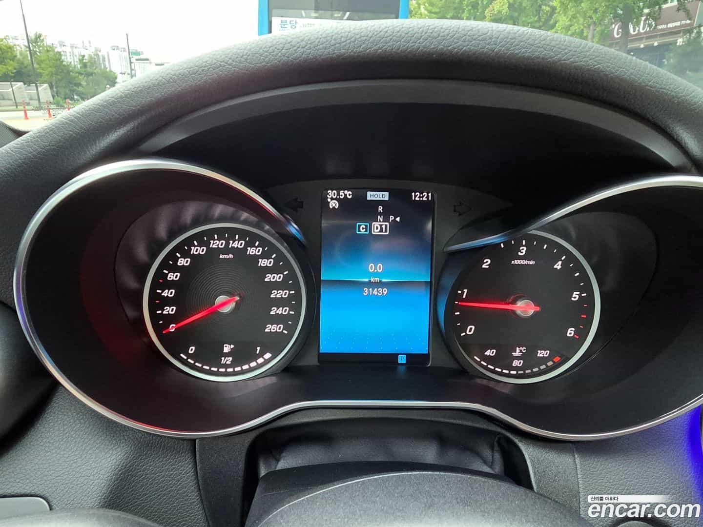 C-Class Mercedes-Benz 2019.5-INNER-008