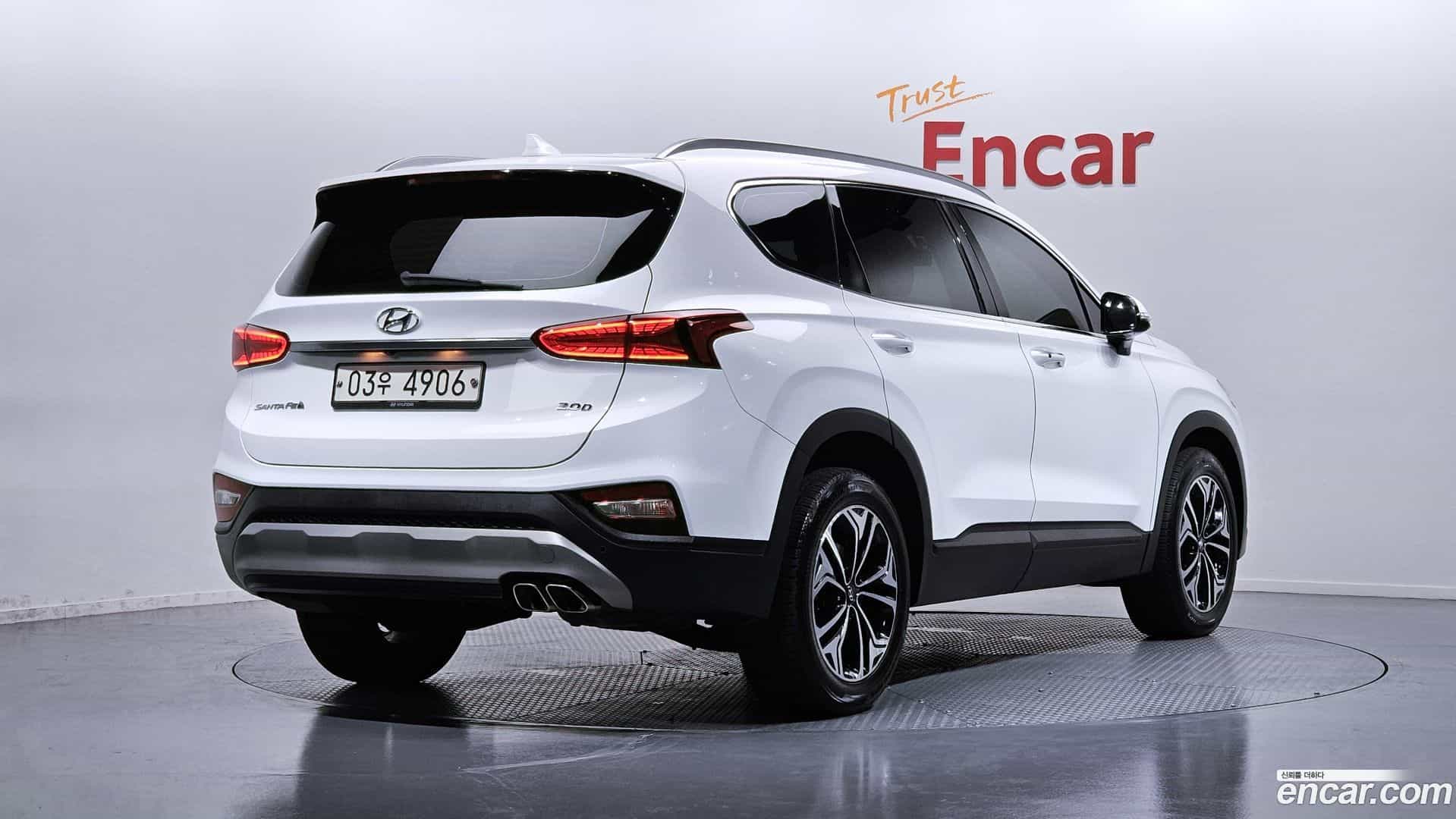 Santafe Hyundai 2018.8-OUTER-002