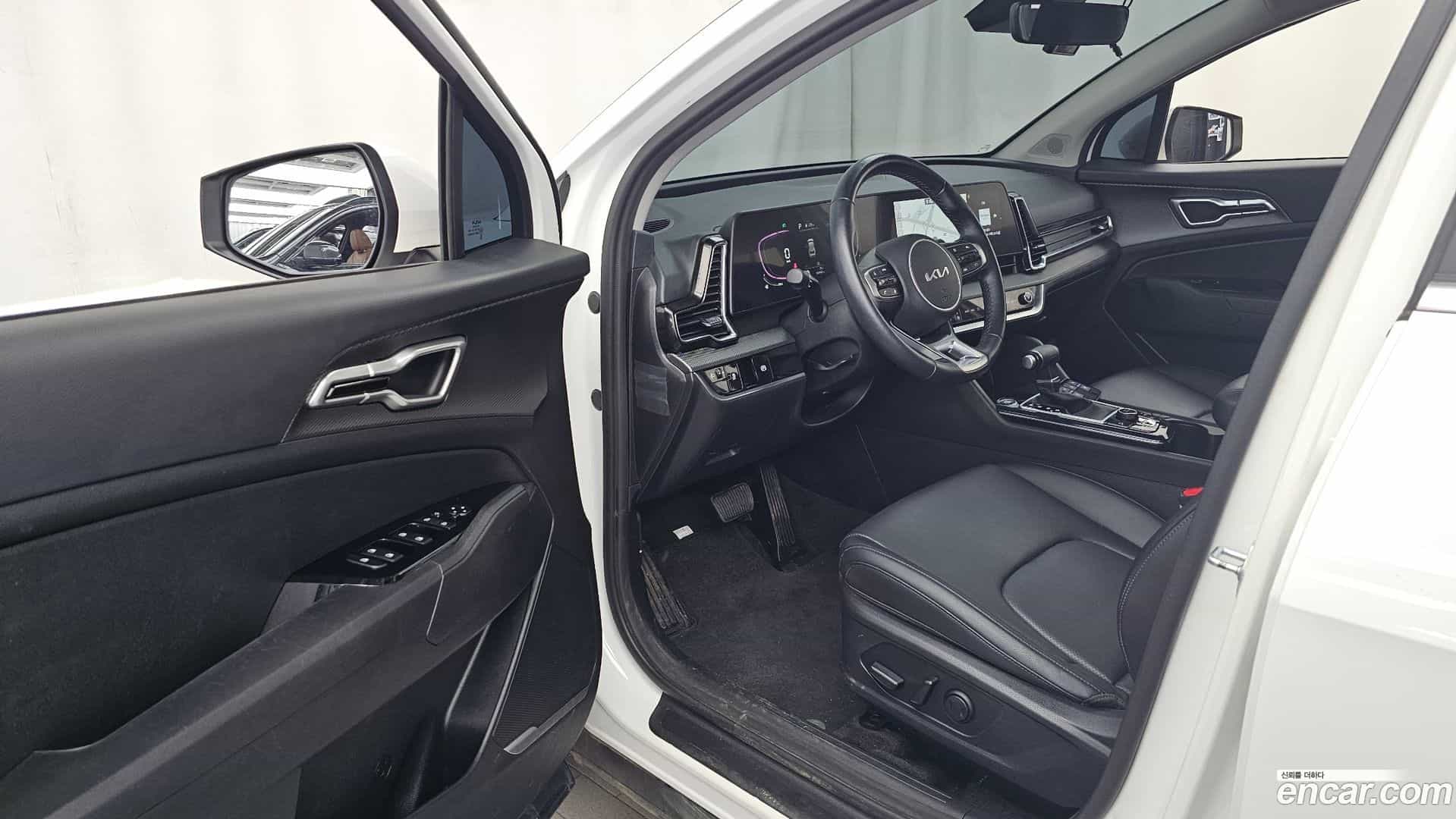Sportage Kia 2023.4-INNER-010