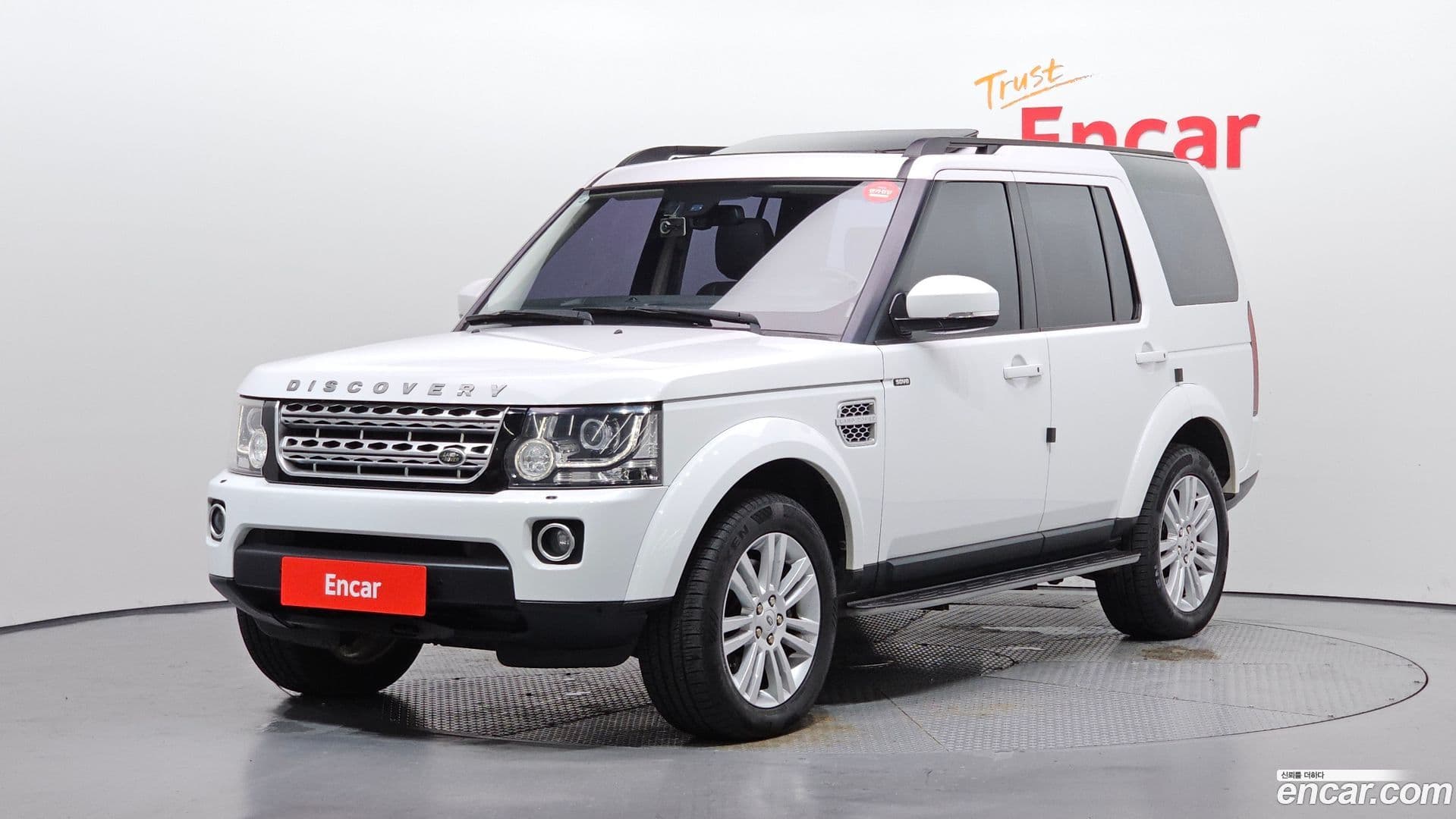 Main__Slider__Photo:Discovery Land Rover 2014.7-0