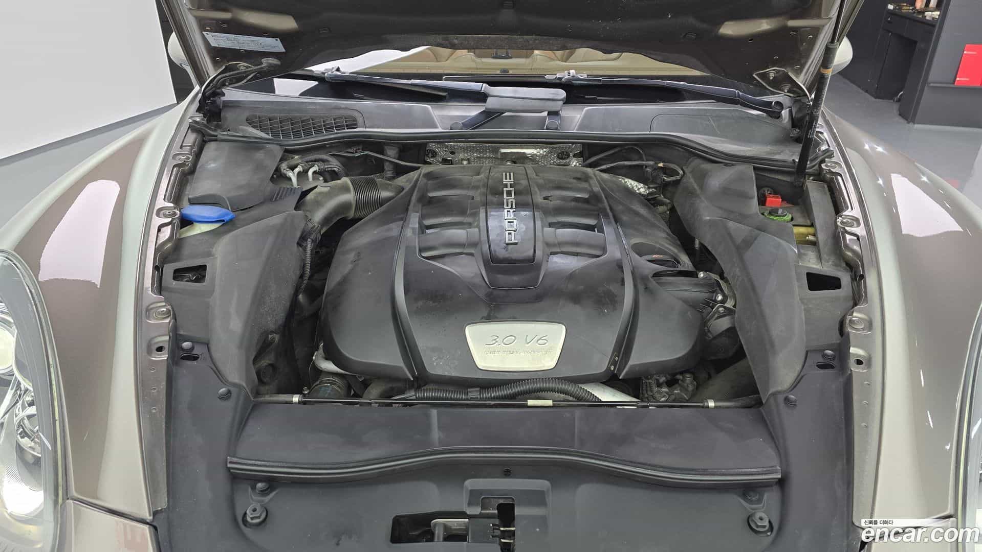 Cayenne Porsche 2013.0-OUTER-006