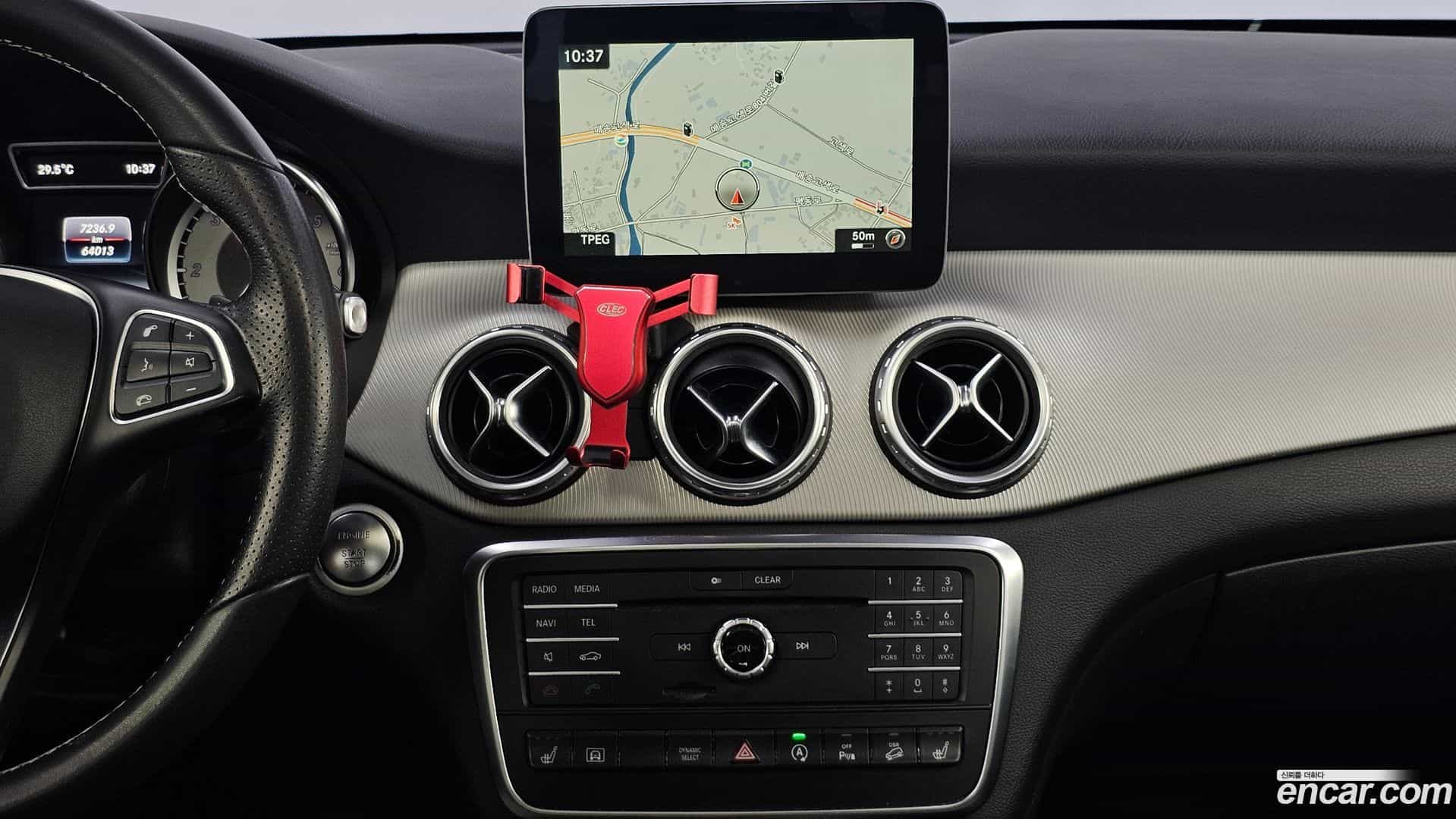 GLA-Class Mercedes-Benz 2016.11-OPTION-018