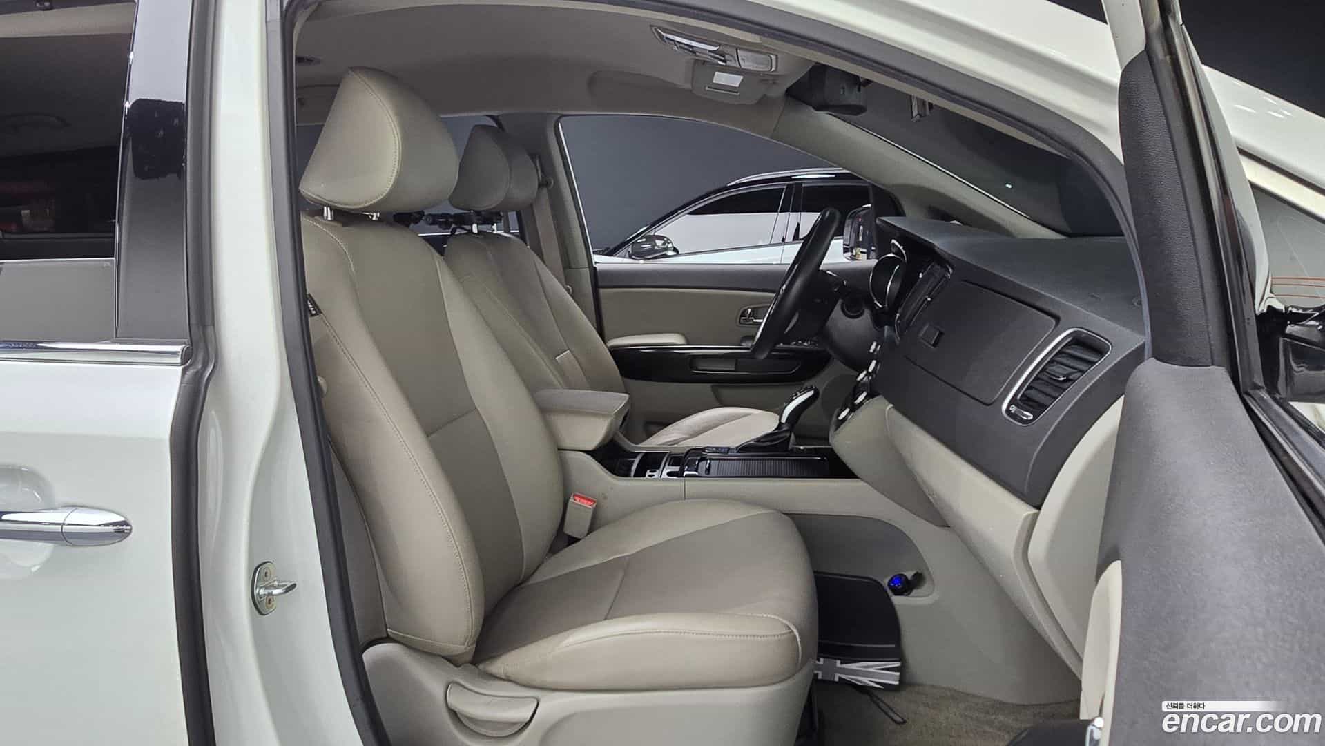 Canival Kia 2017.0-OPTION-015