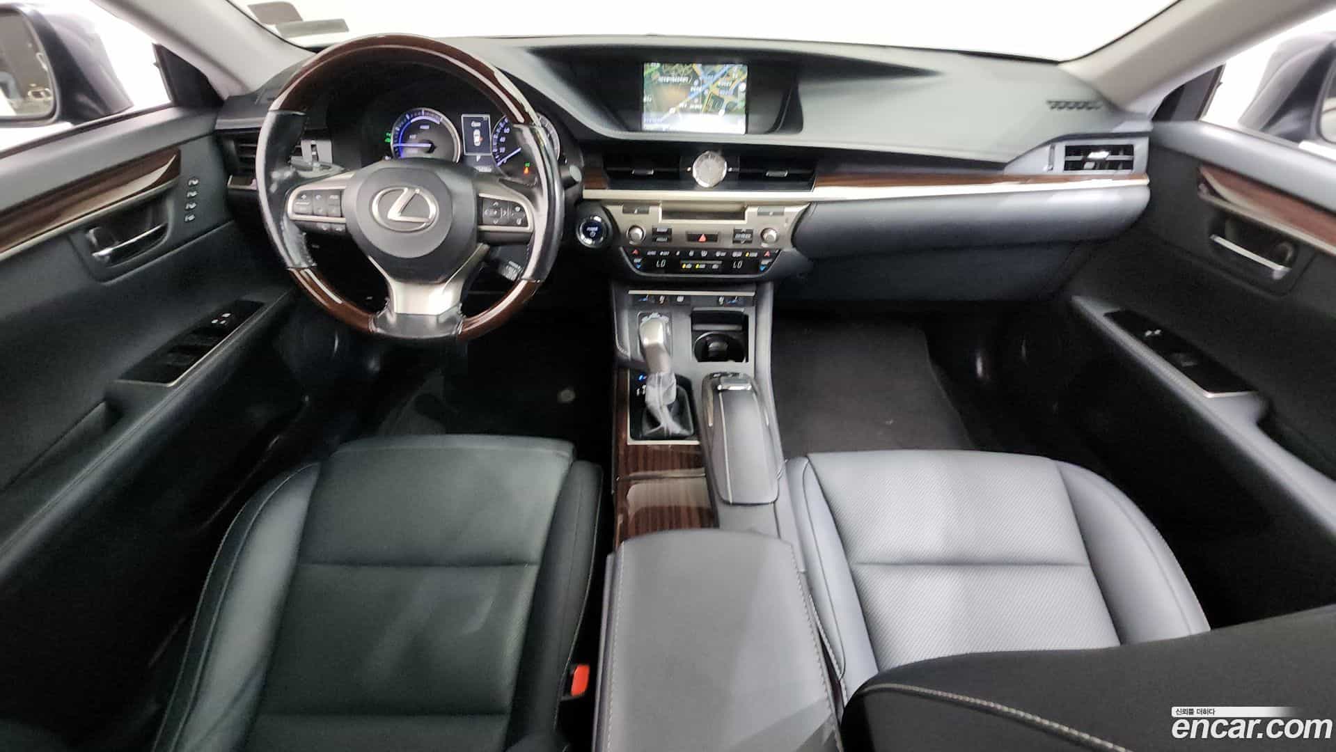 ES Lexus 2017.3-INNER-007