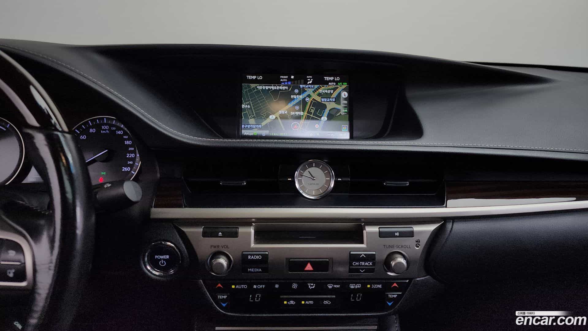 ES Lexus 2017.3-OPTION-016