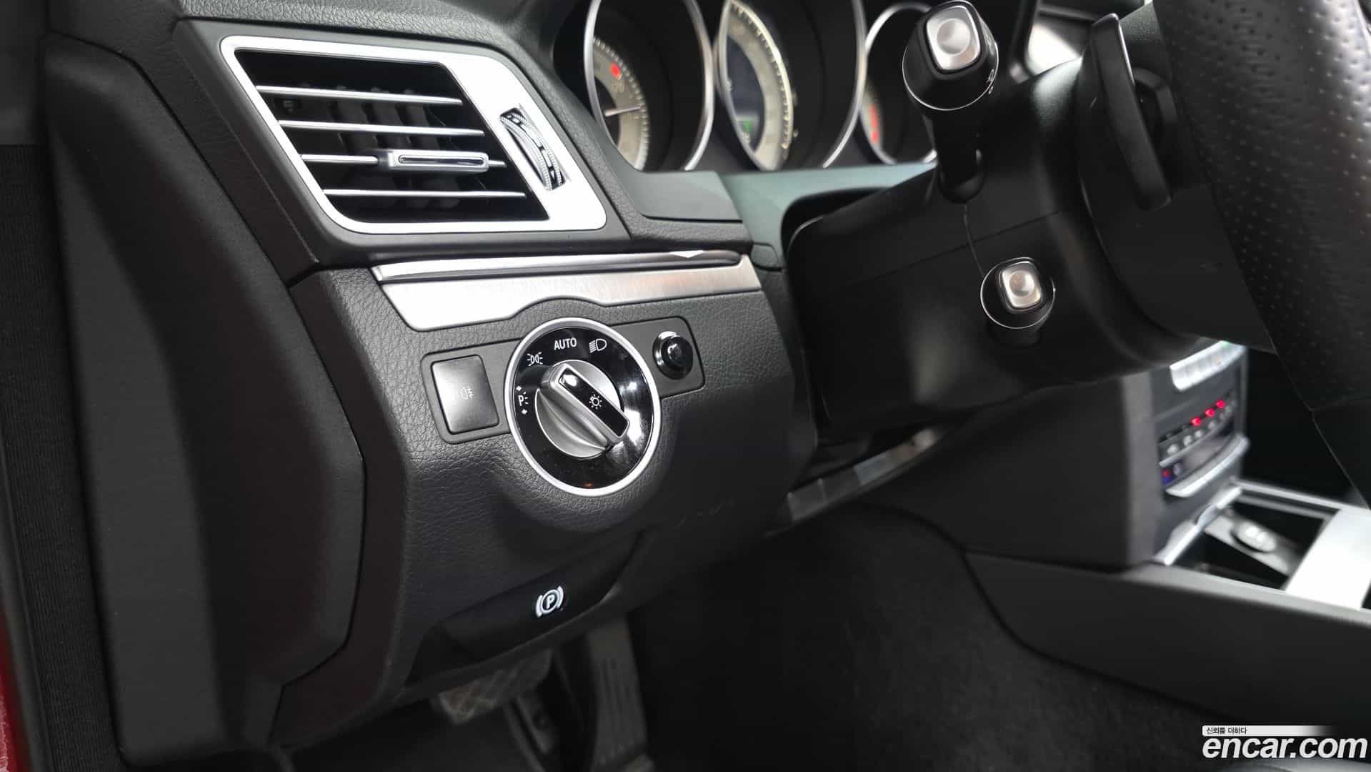 E-Class Mercedes-Benz 2014.5-OPTION-042