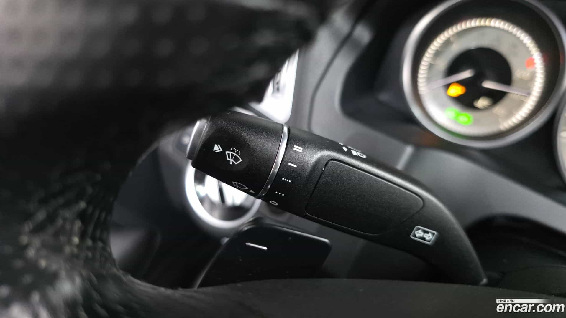 E-Class Mercedes-Benz 2014.5-OPTION-043