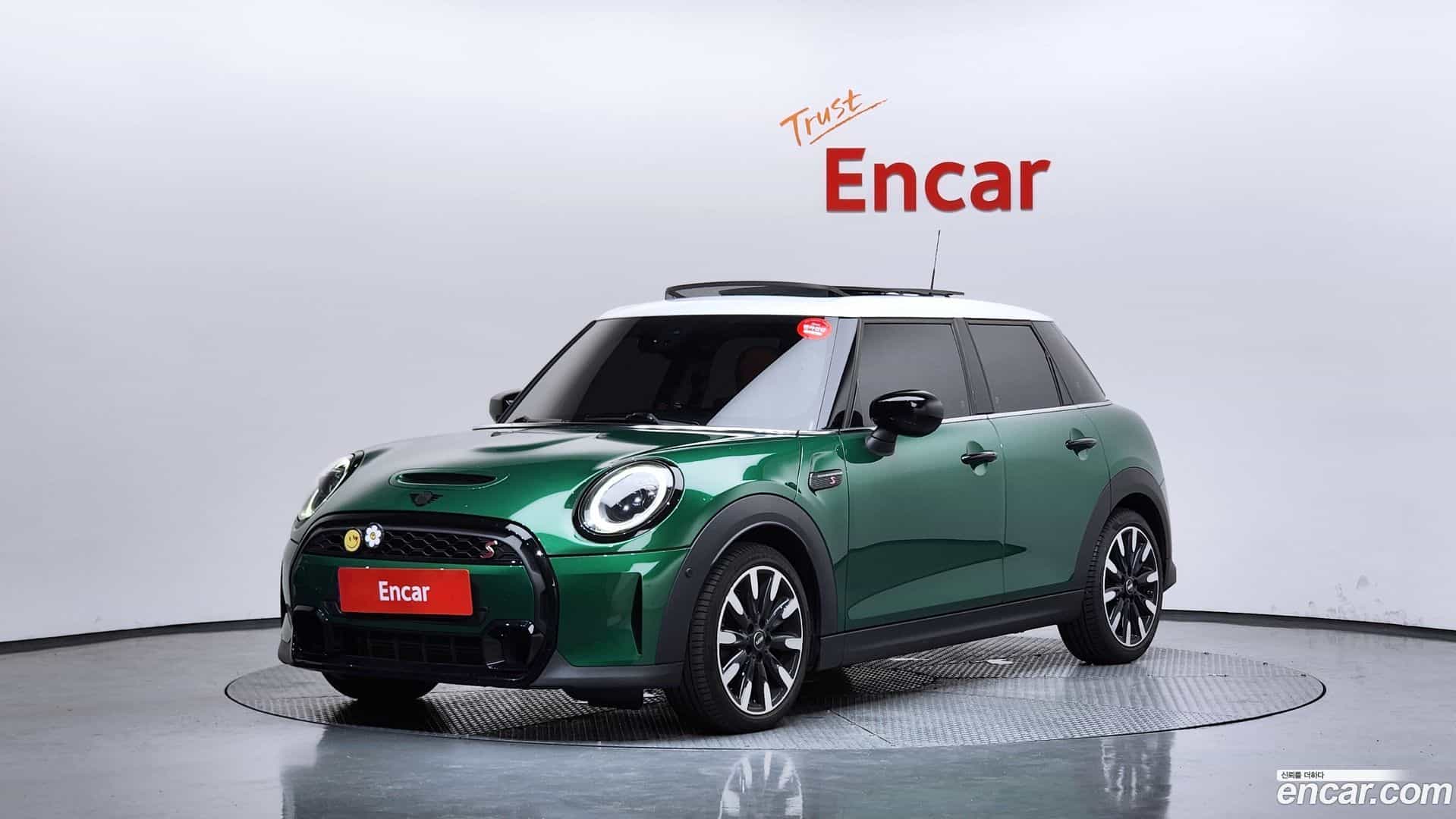 Cooper Mini 2022.5-OUTER-001