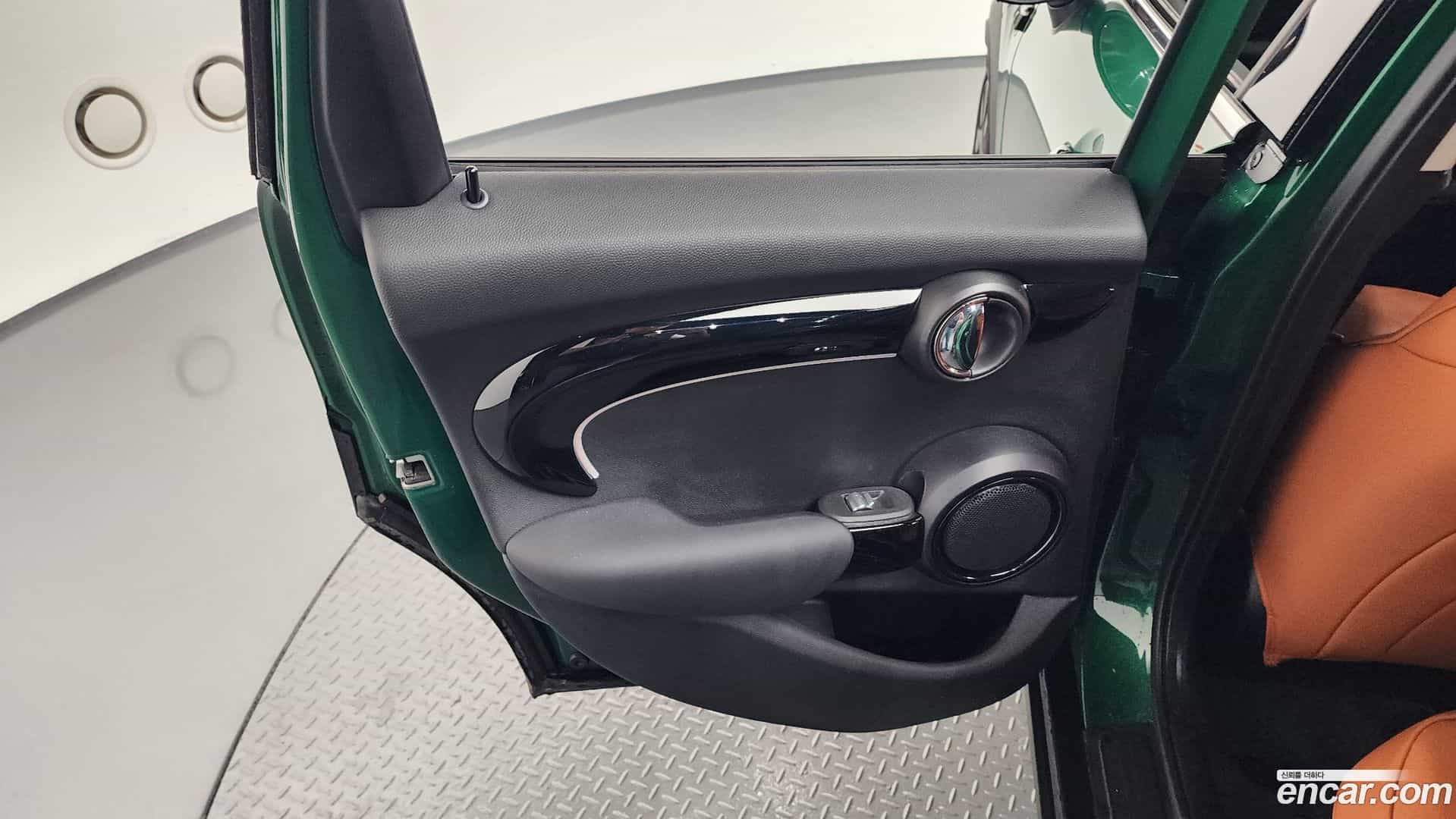 Cooper Mini 2022.5-INNER-035