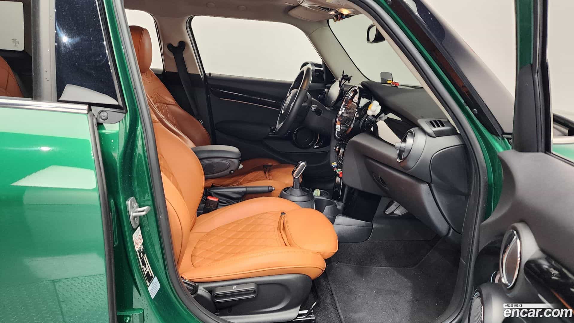 Cooper Mini 2022.5-INNER-036